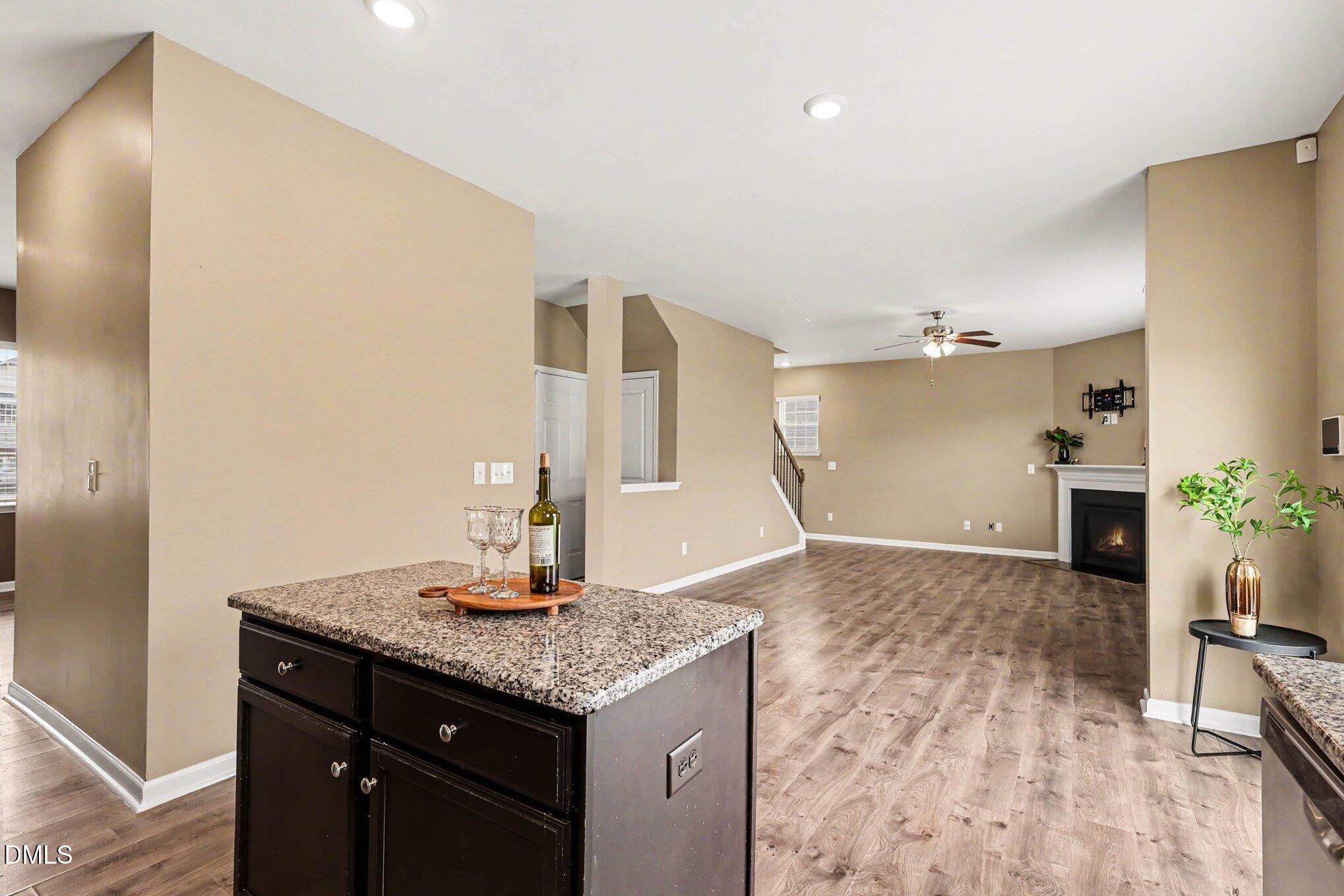 480 N Great White Way Property Photo 16