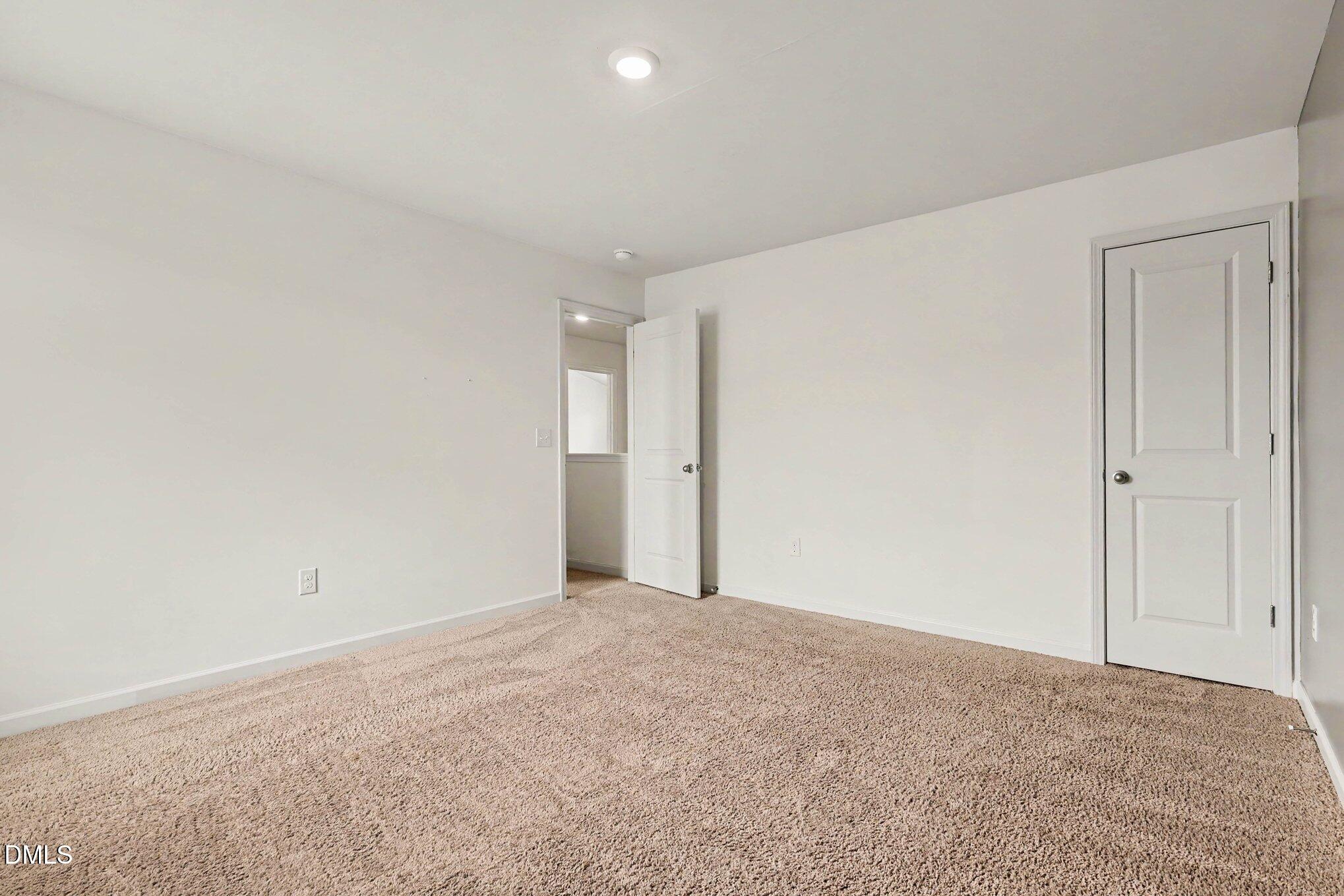 480 N Great White Way Property Photo 24