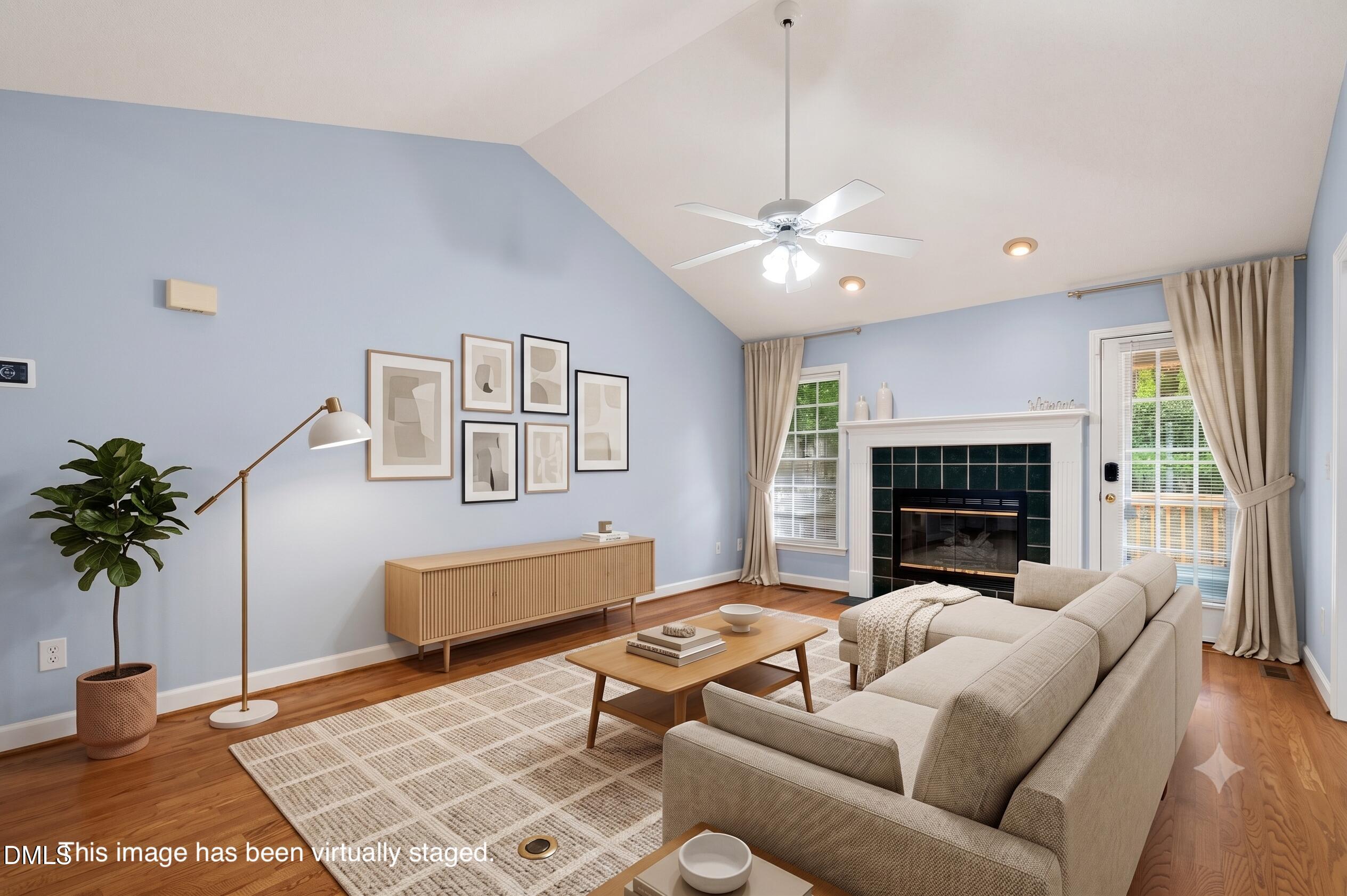 2120 Longwood Drive Property Photo 3
