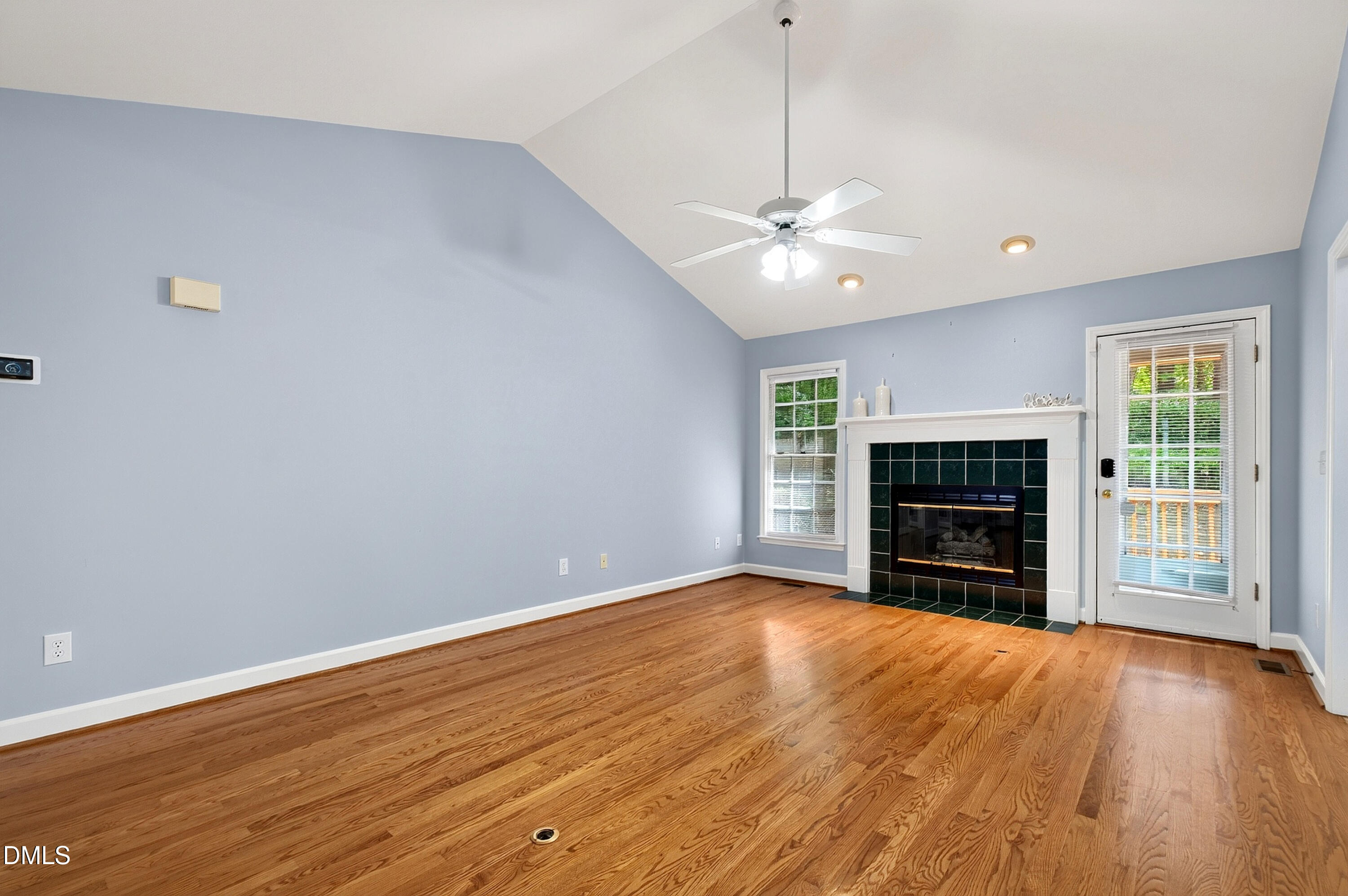 2120 Longwood Drive Property Photo 4
