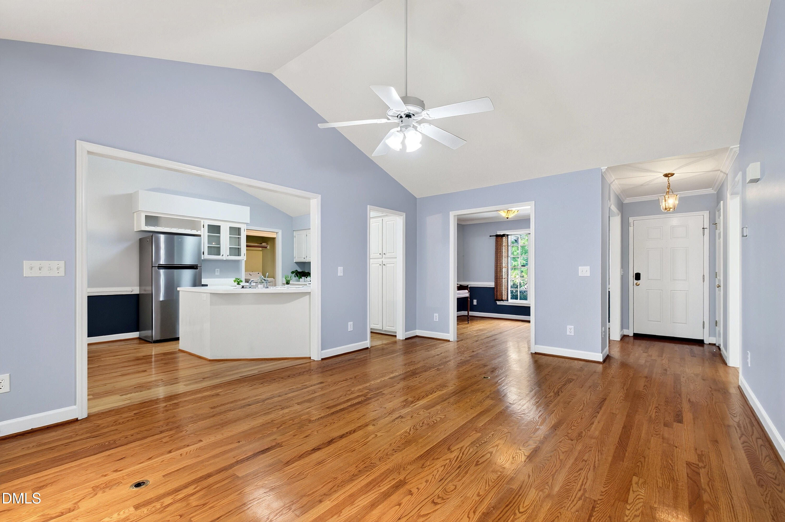 2120 Longwood Drive Property Photo 6