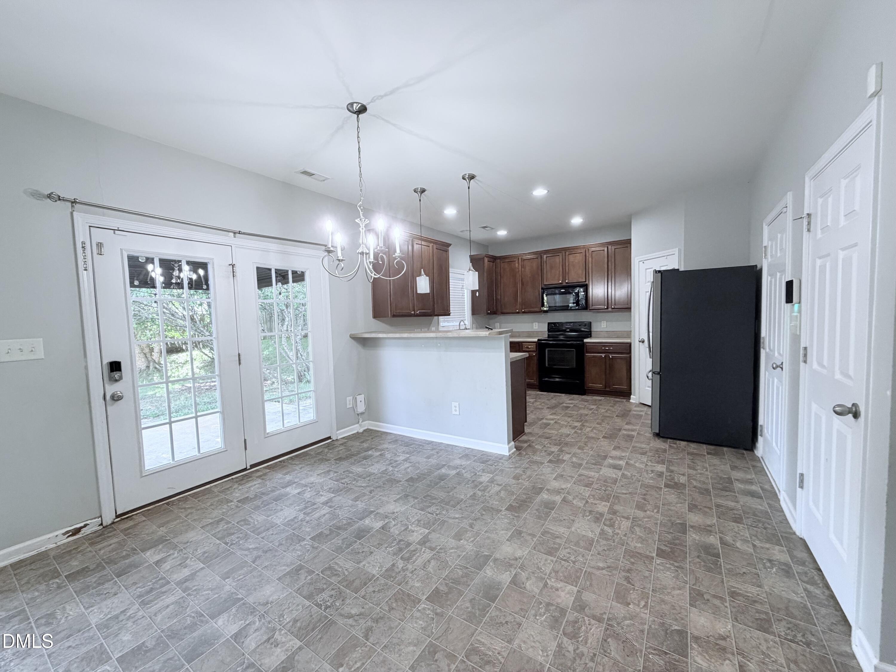 536 Gooseberry Drive Property Photo 4
