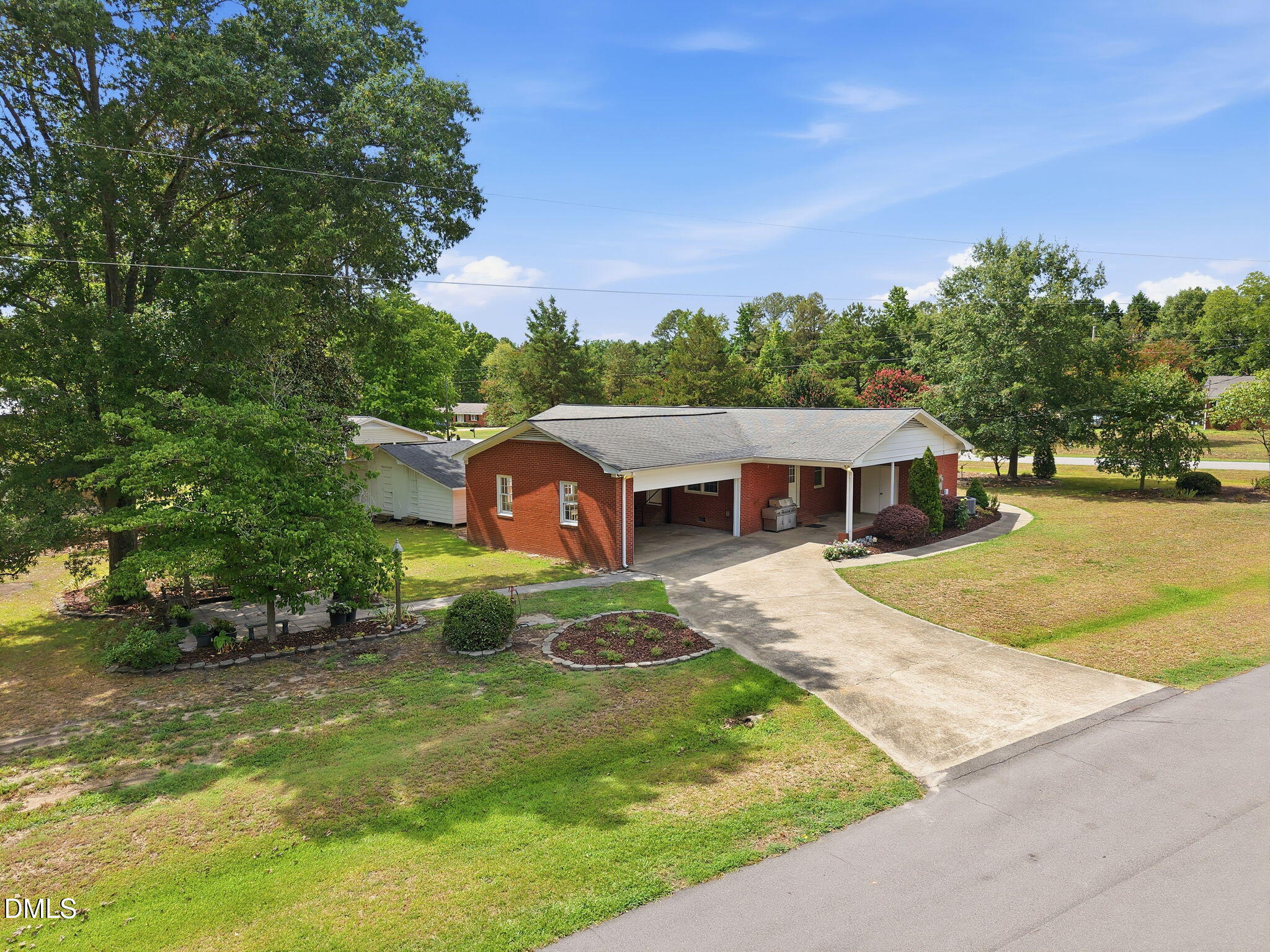 3801 W Allen Street W Property Photo 4