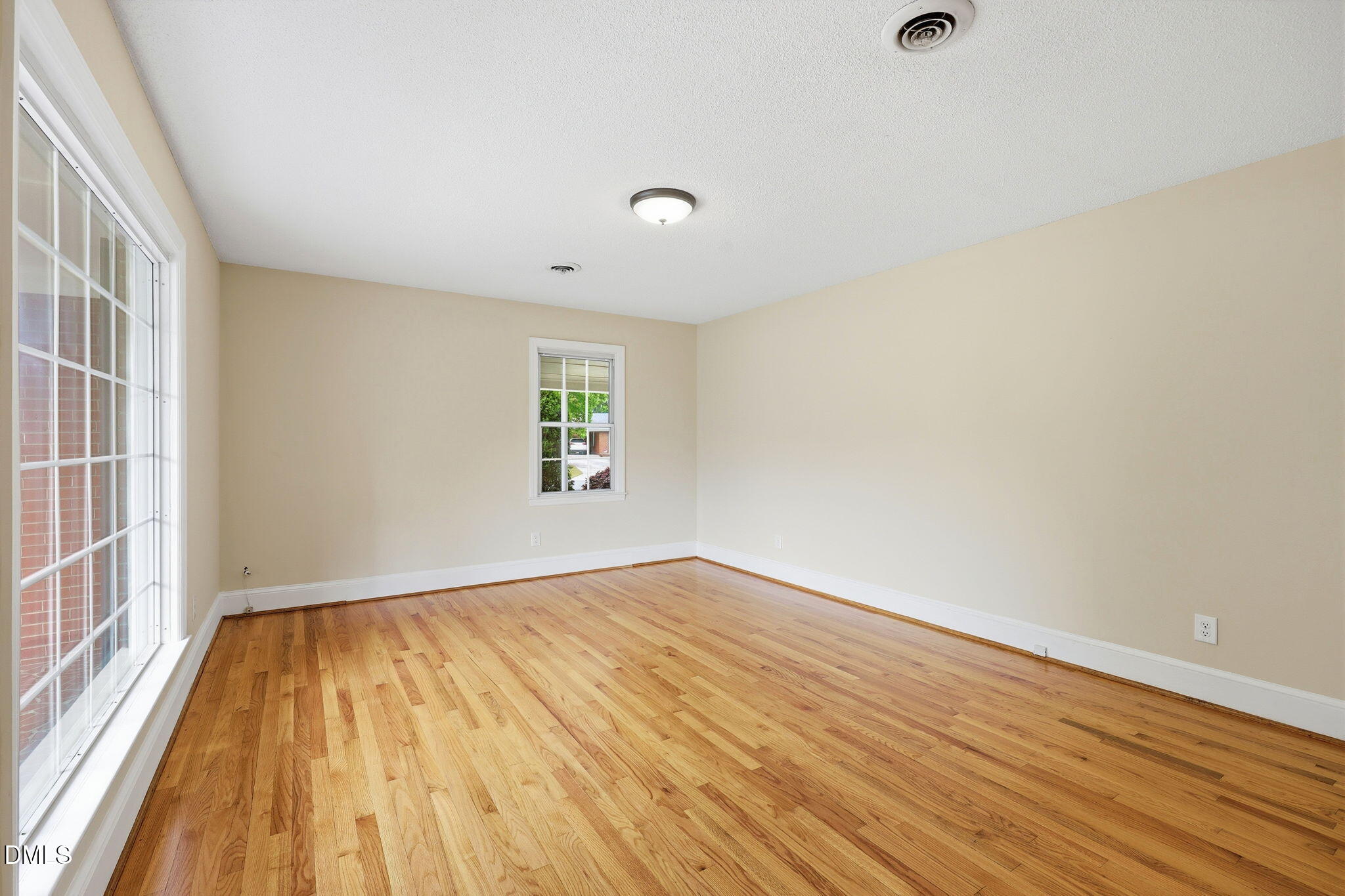 3801 W Allen Street W Property Photo 7