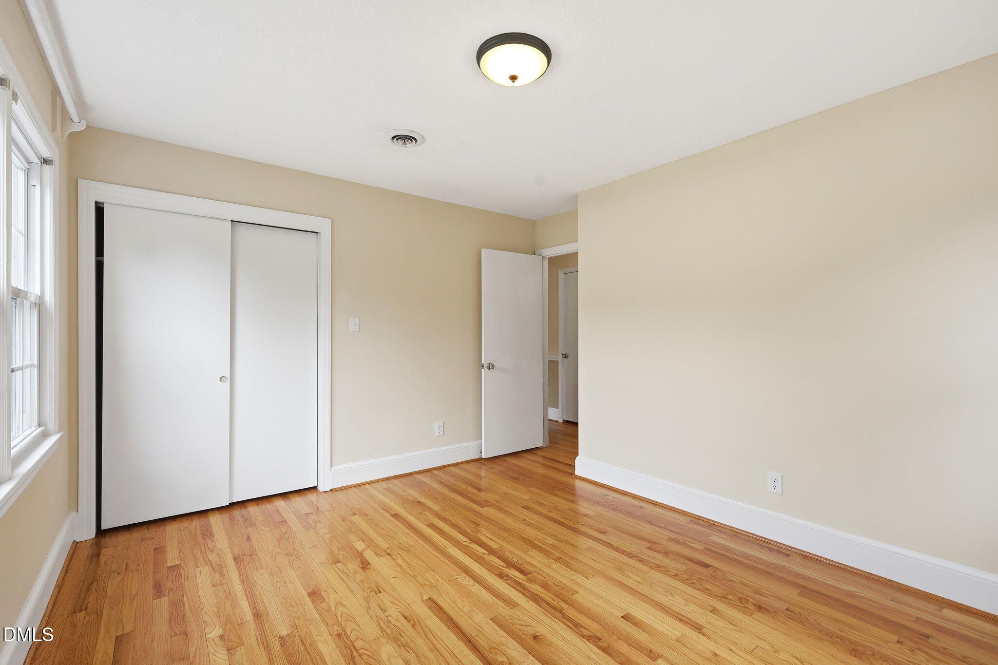 3801 W Allen Street W Property Photo 10