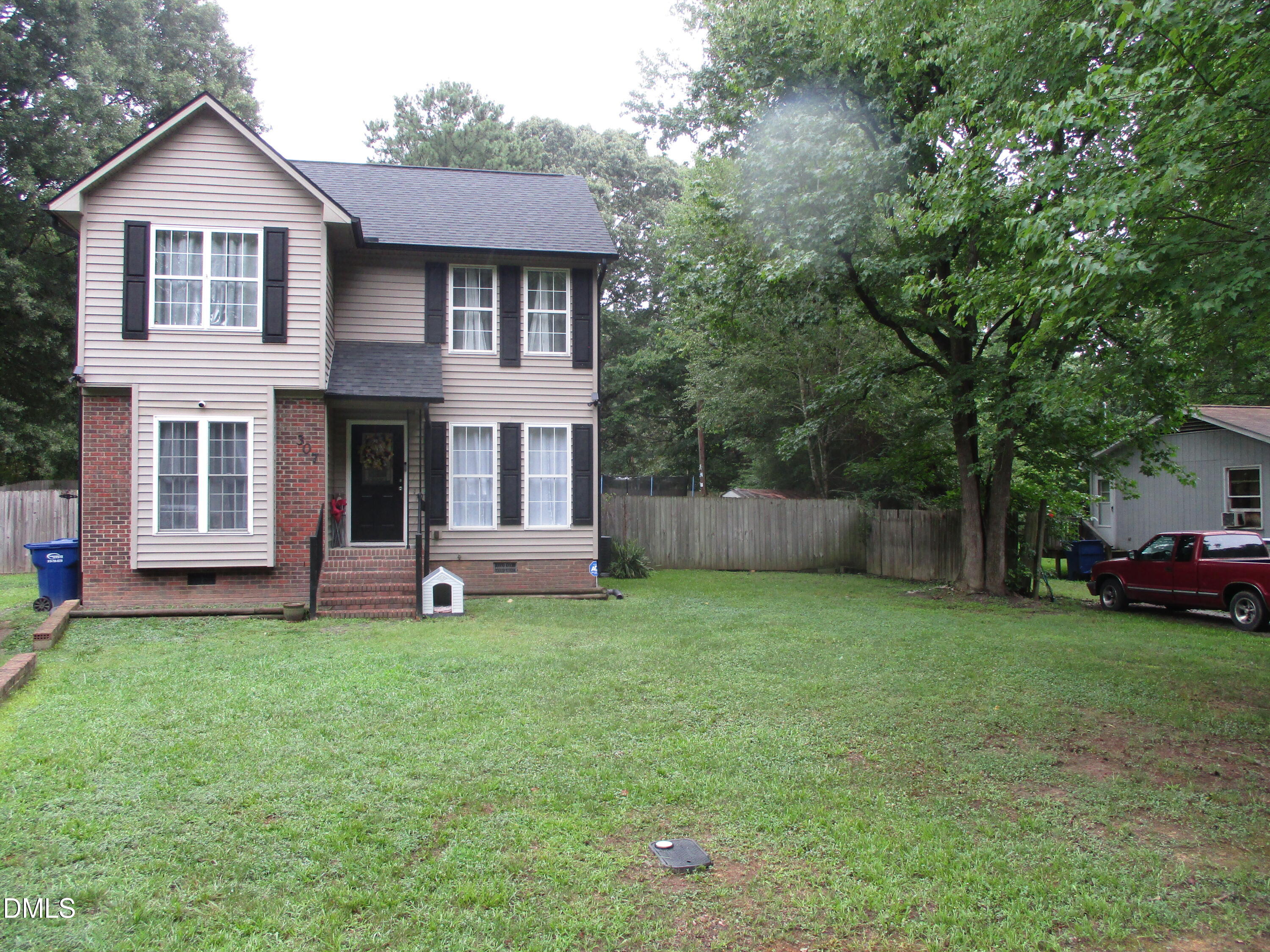 307 S Fairview Street Property Photo 1