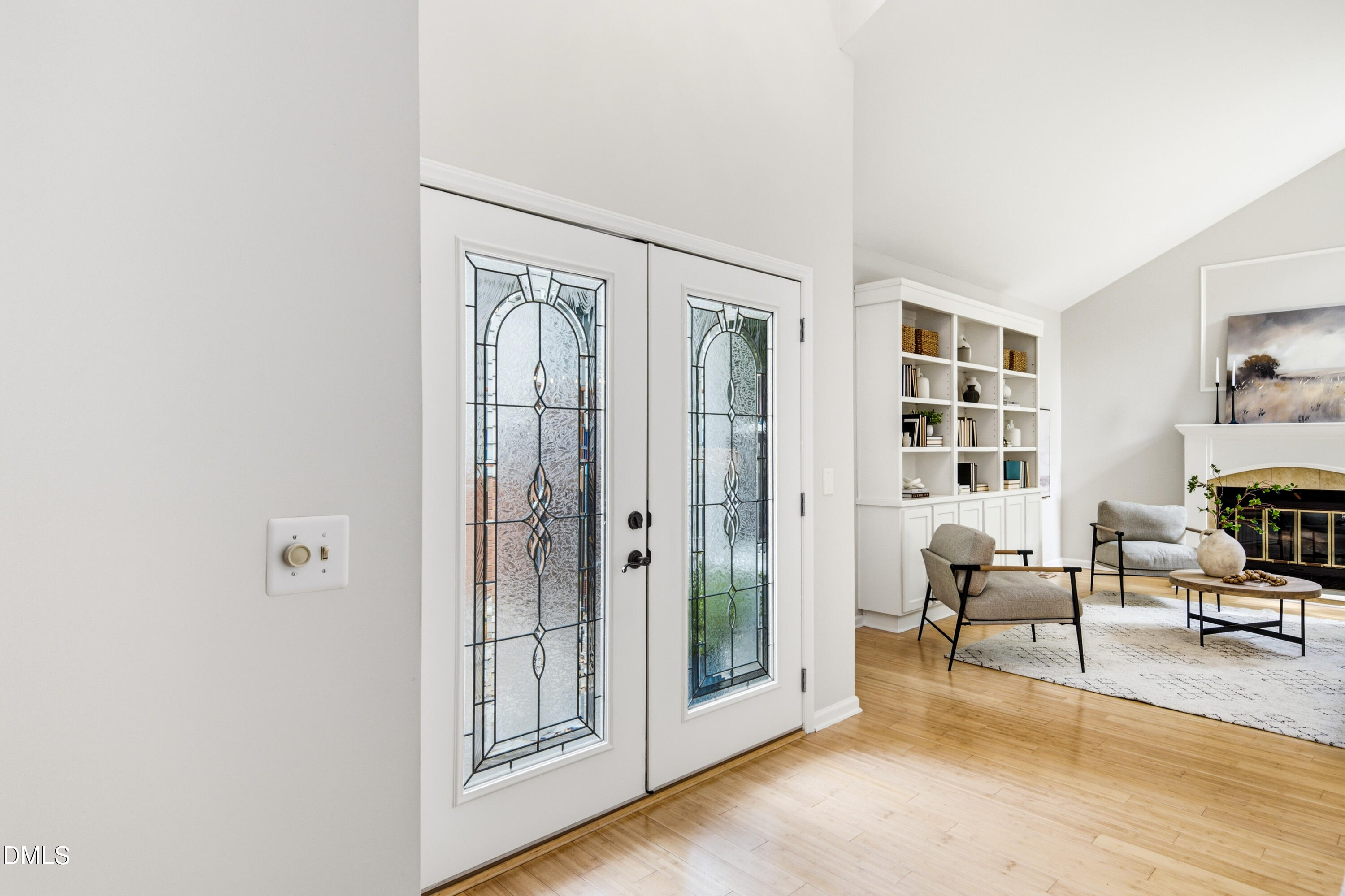 104 Tiercel Court Property Photo 4