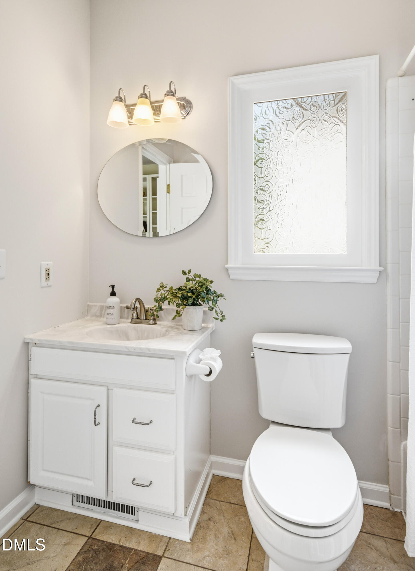 104 Tiercel Court Property Photo 23
