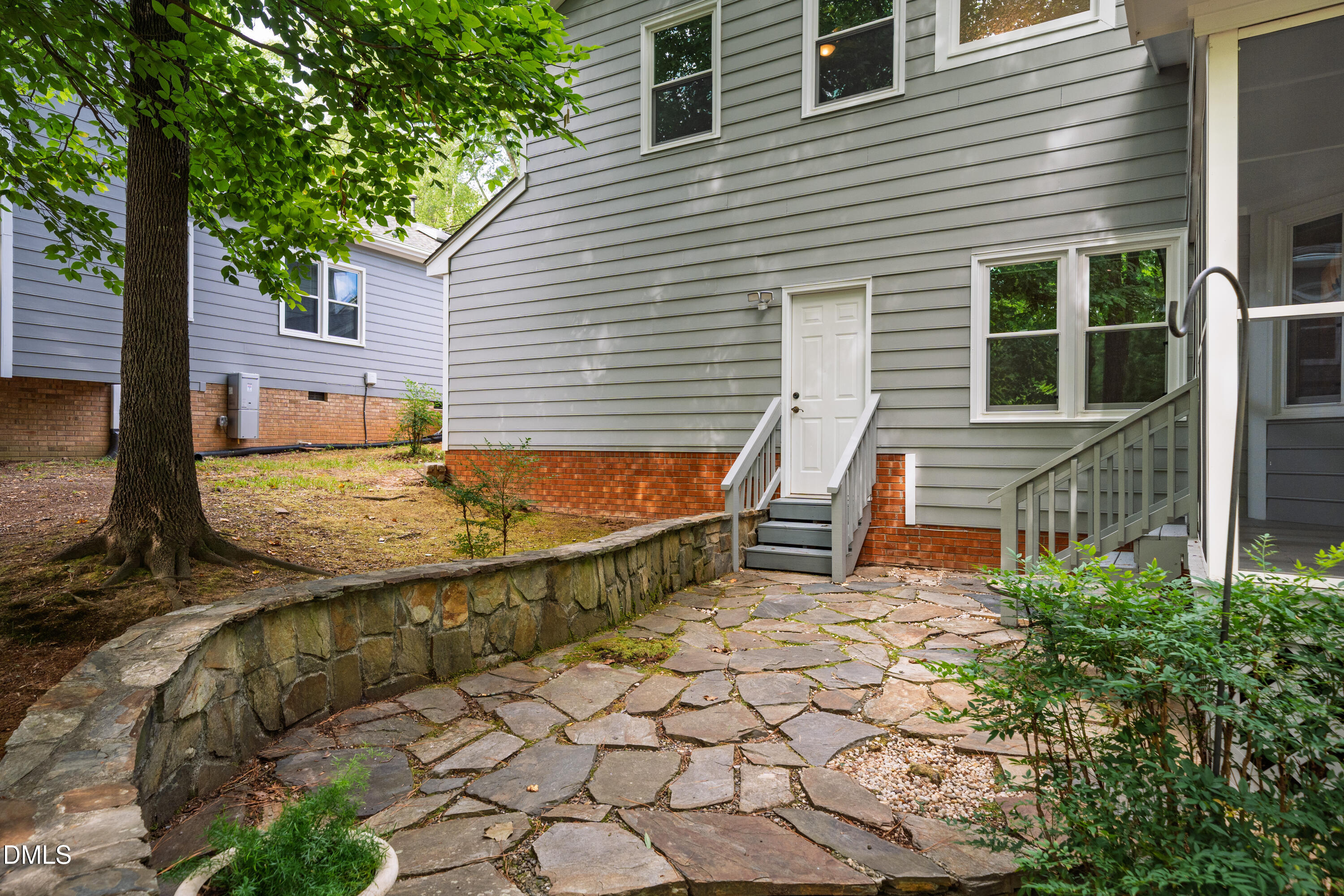 104 Tiercel Court Property Photo 46