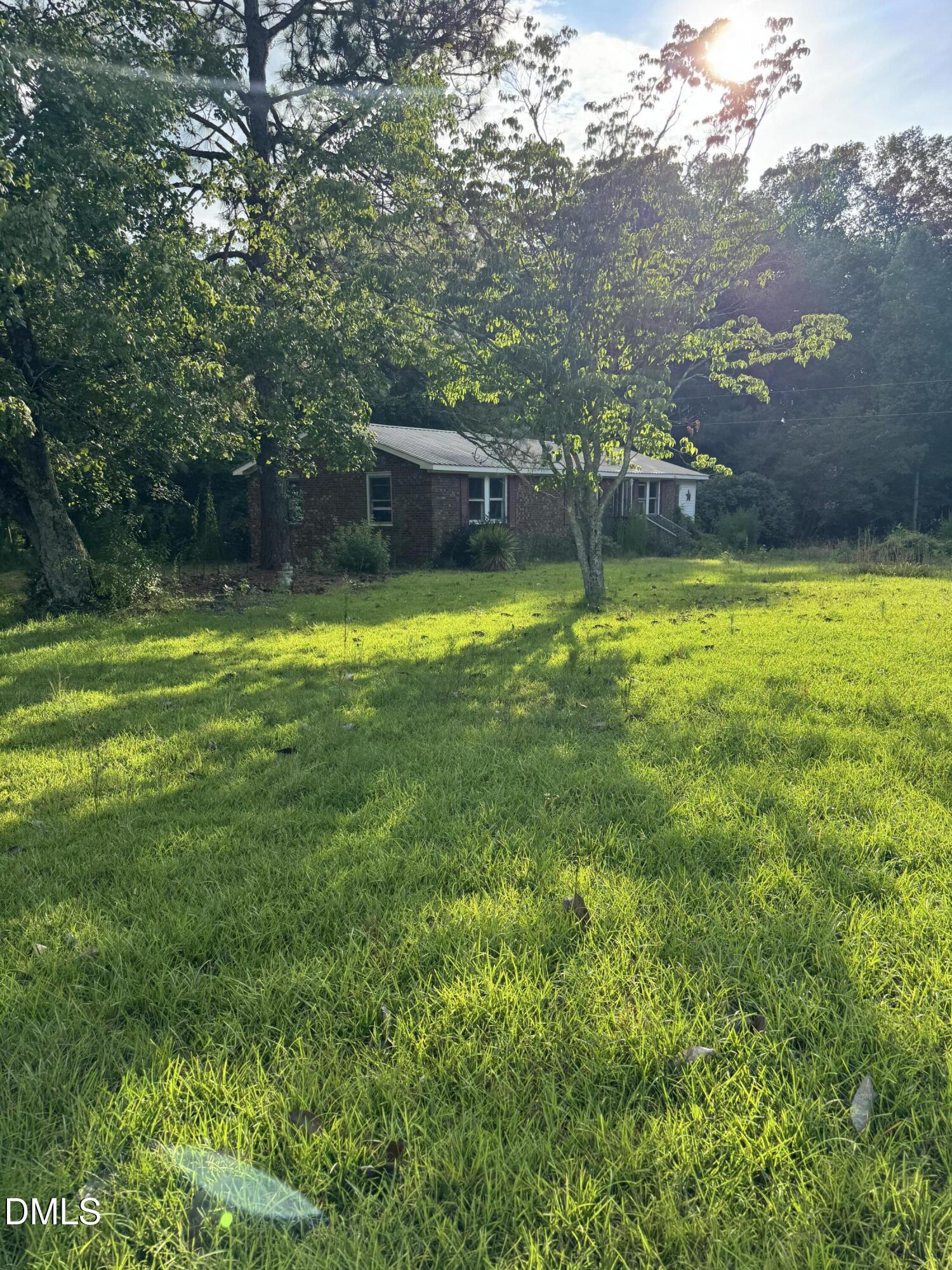 2633 Tanbark Drive Property Photo 3