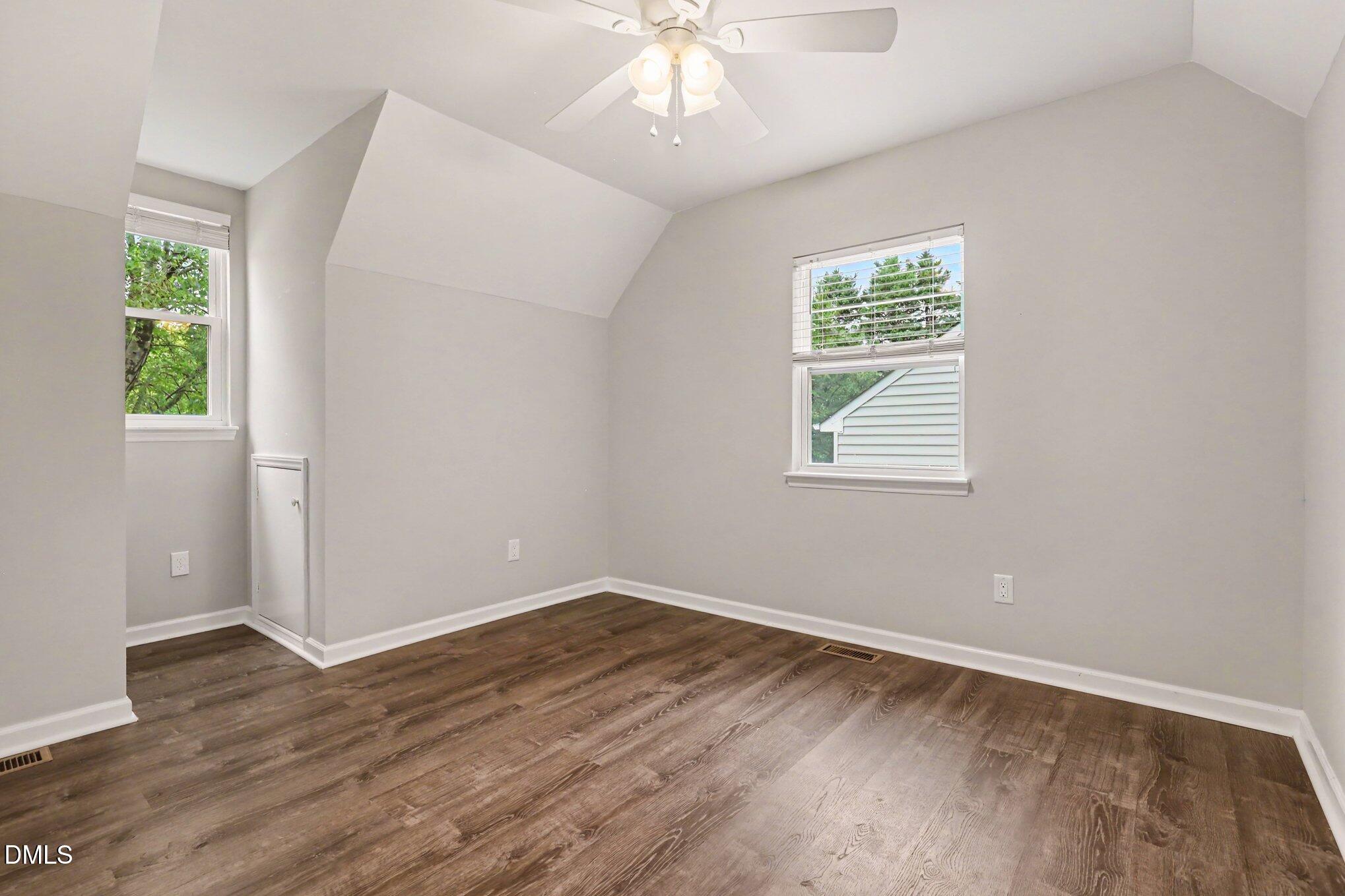 1016 Mills Street Property Photo 22