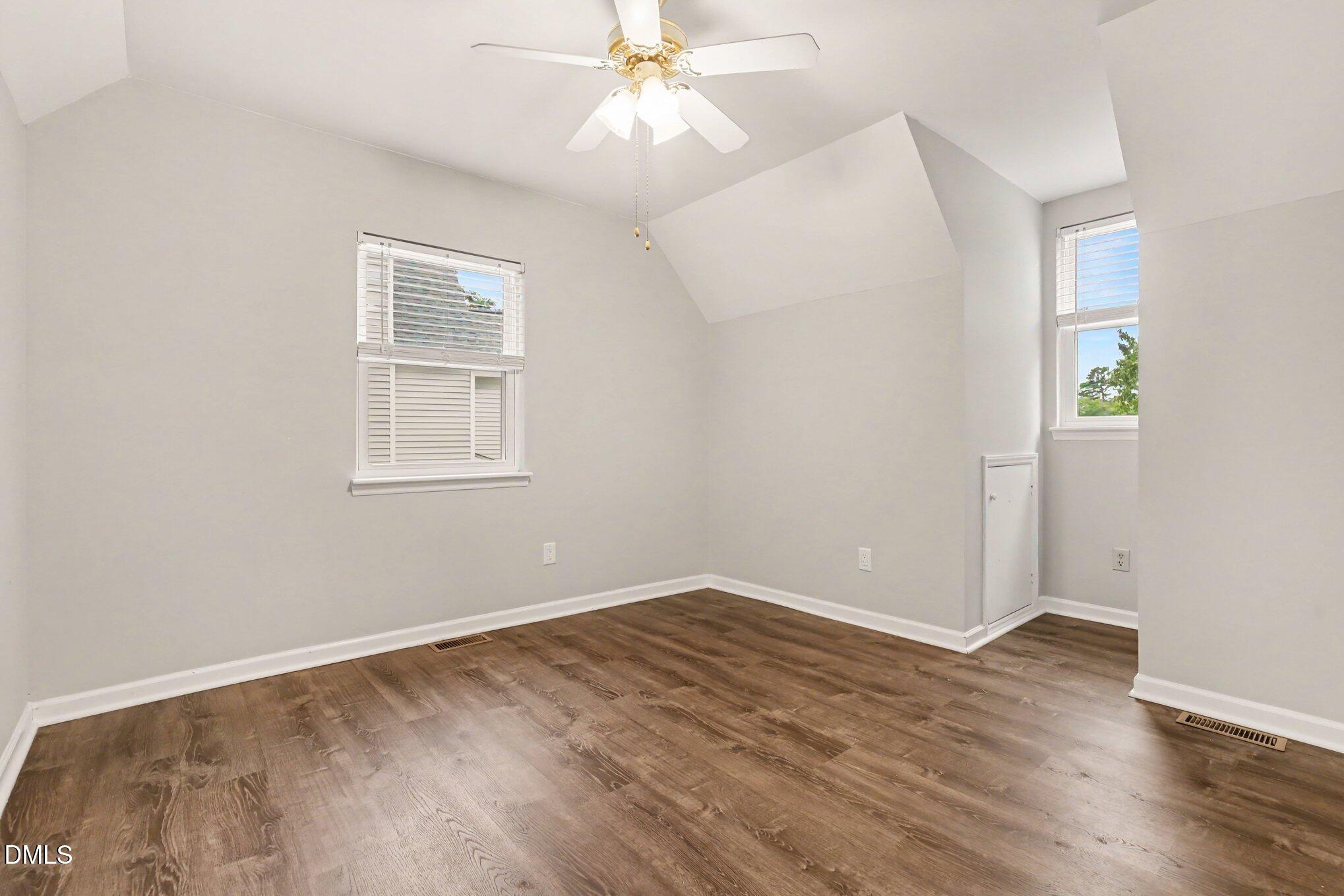 1016 Mills Street Property Photo 23