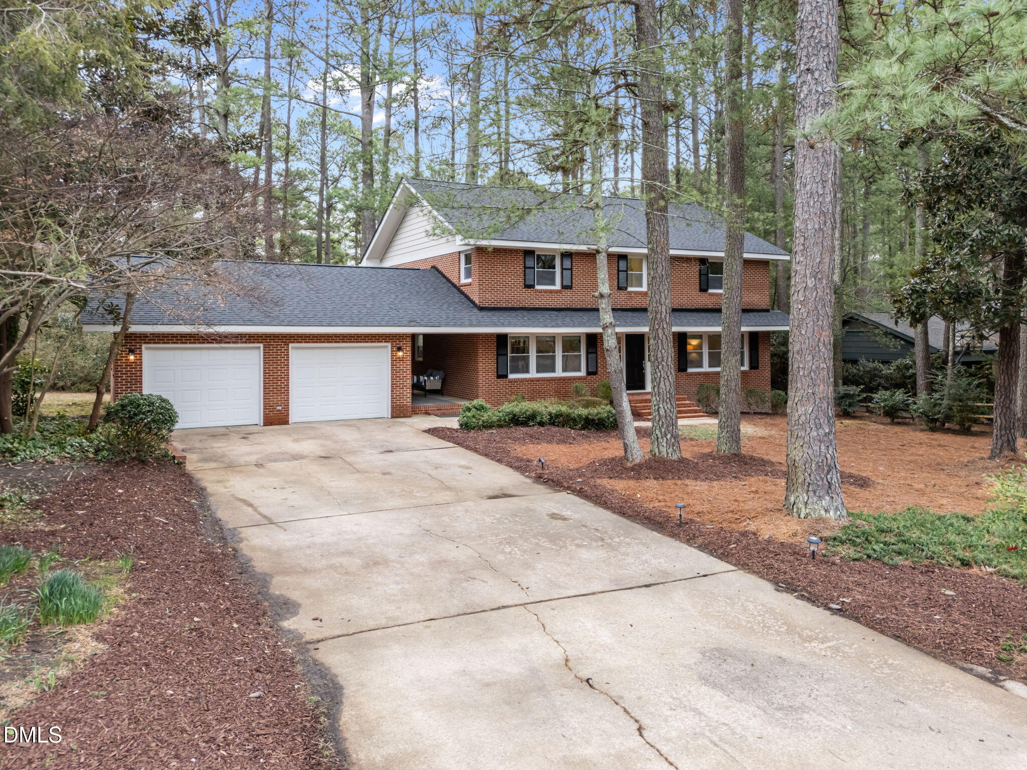 1001 Wilshire Drive Property Photo 4