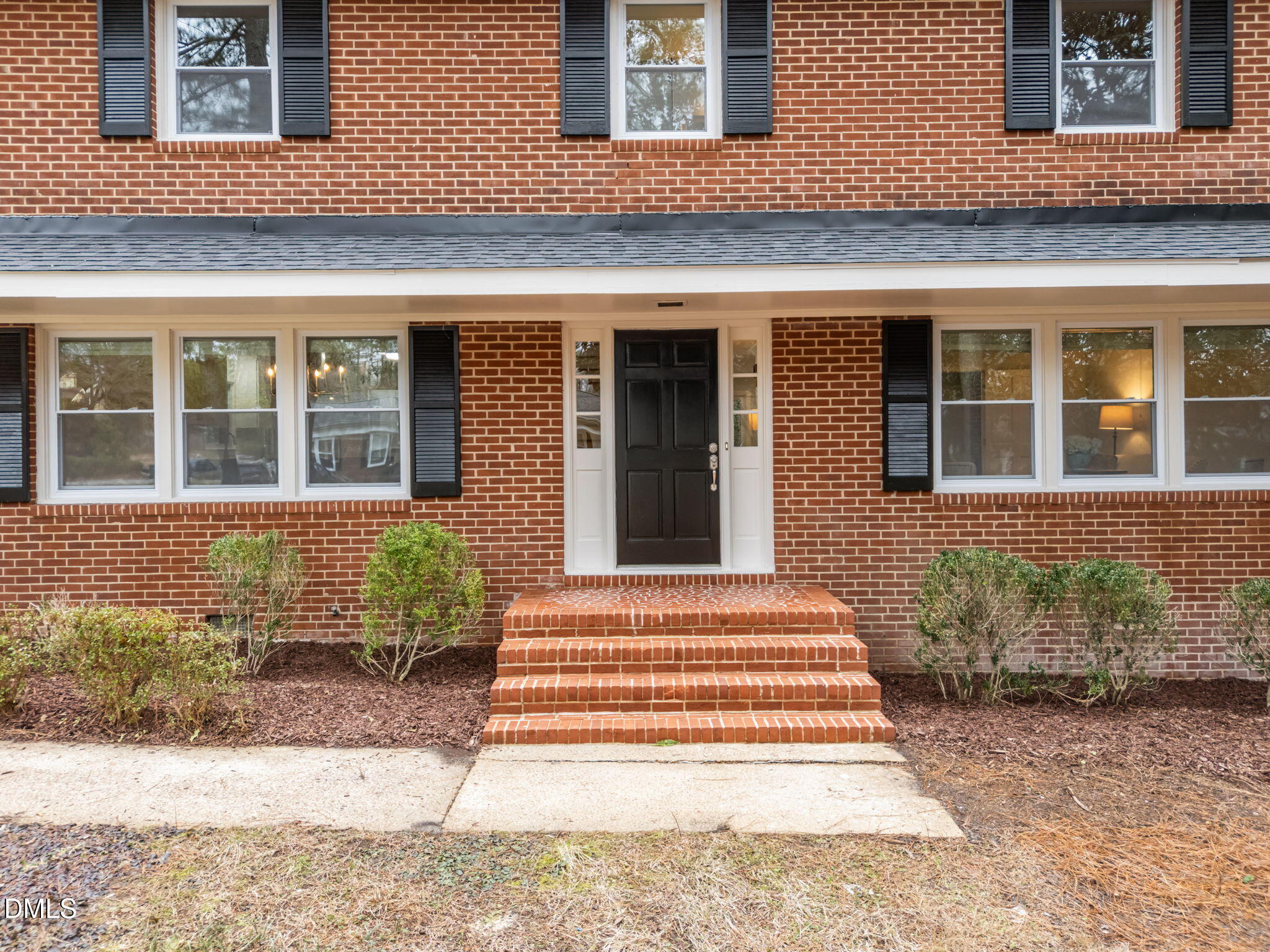 1001 Wilshire Drive Property Photo 6