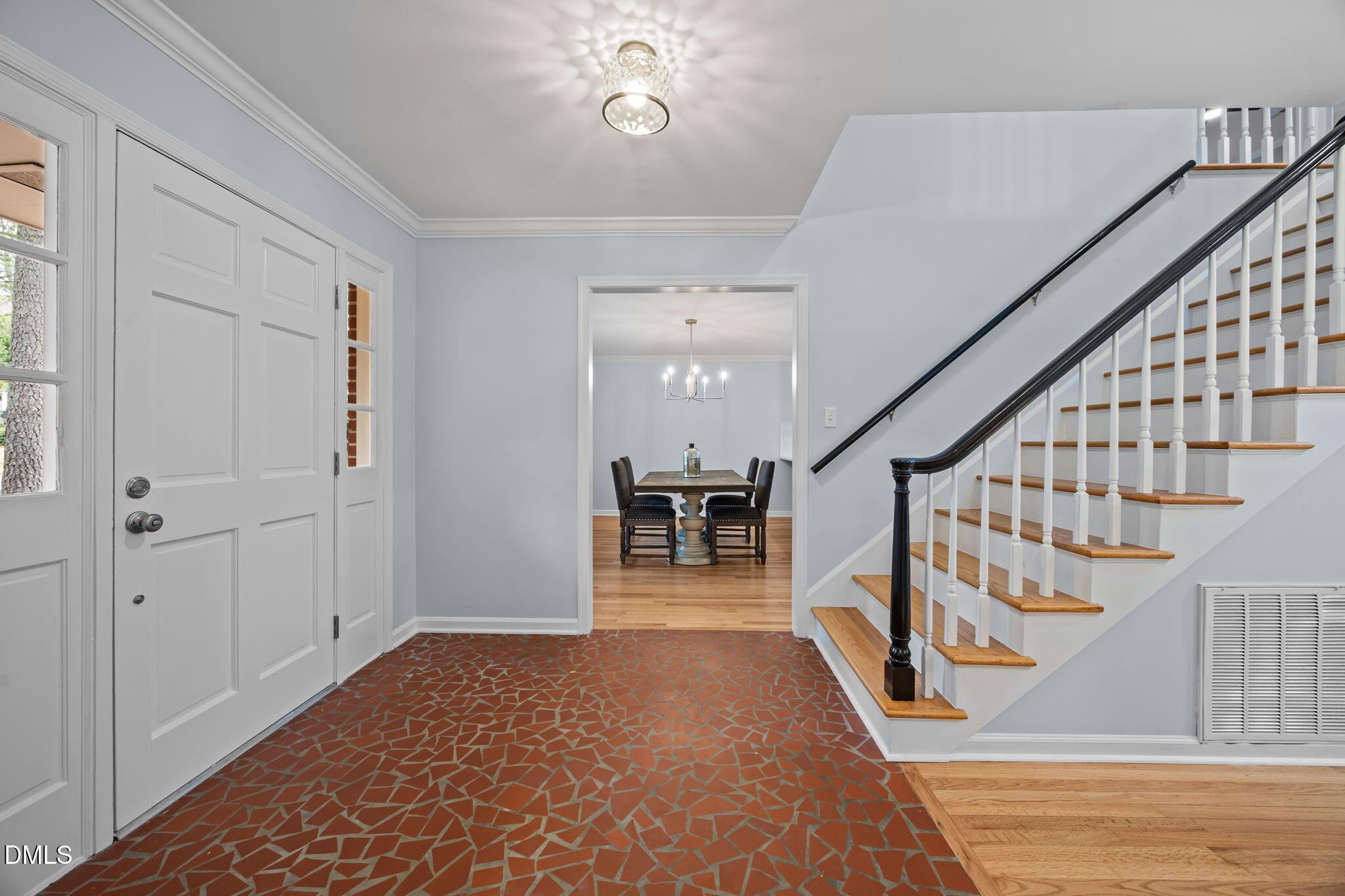 1001 Wilshire Drive Property Photo 7
