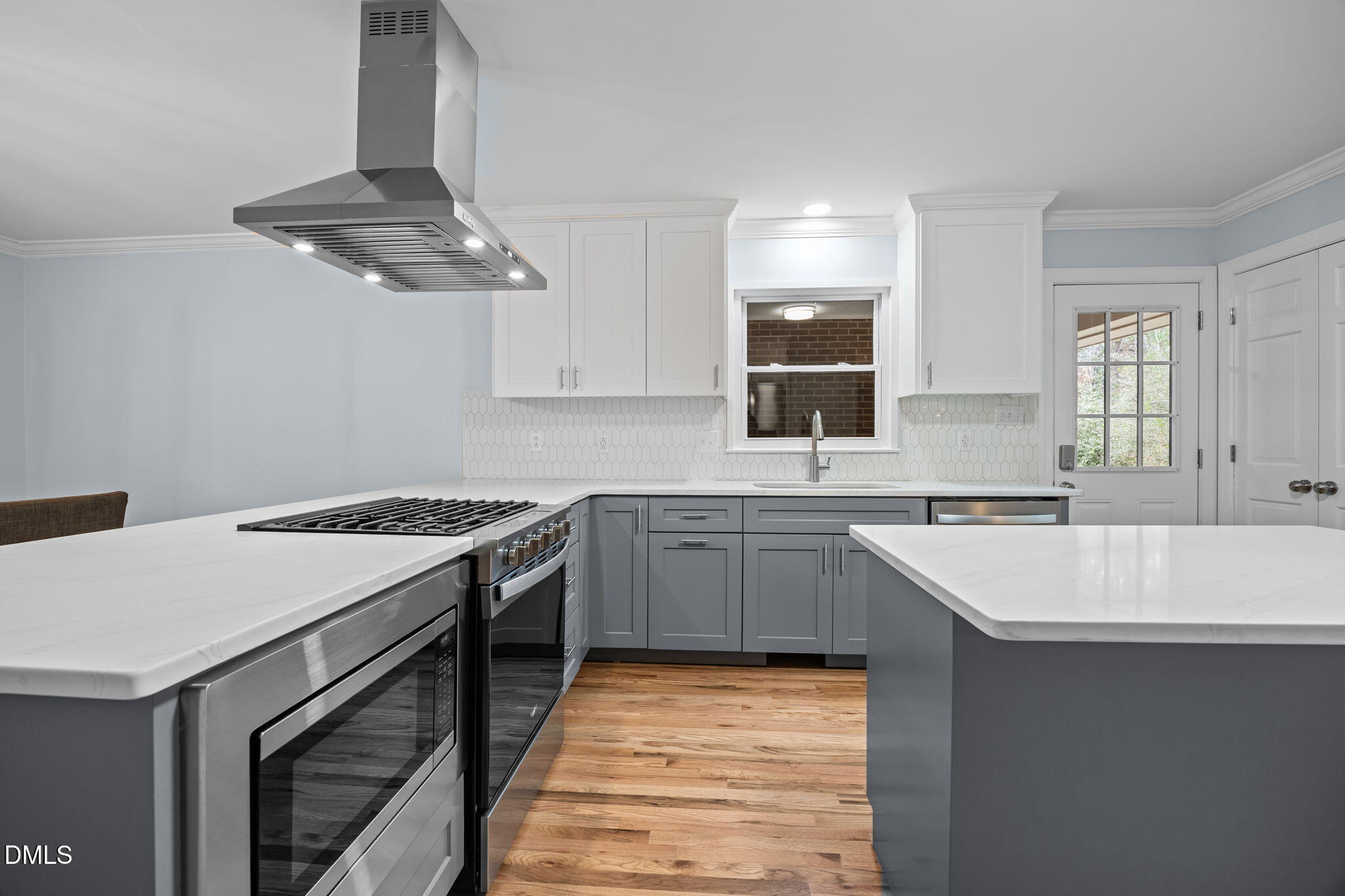 1001 Wilshire Drive Property Photo 12