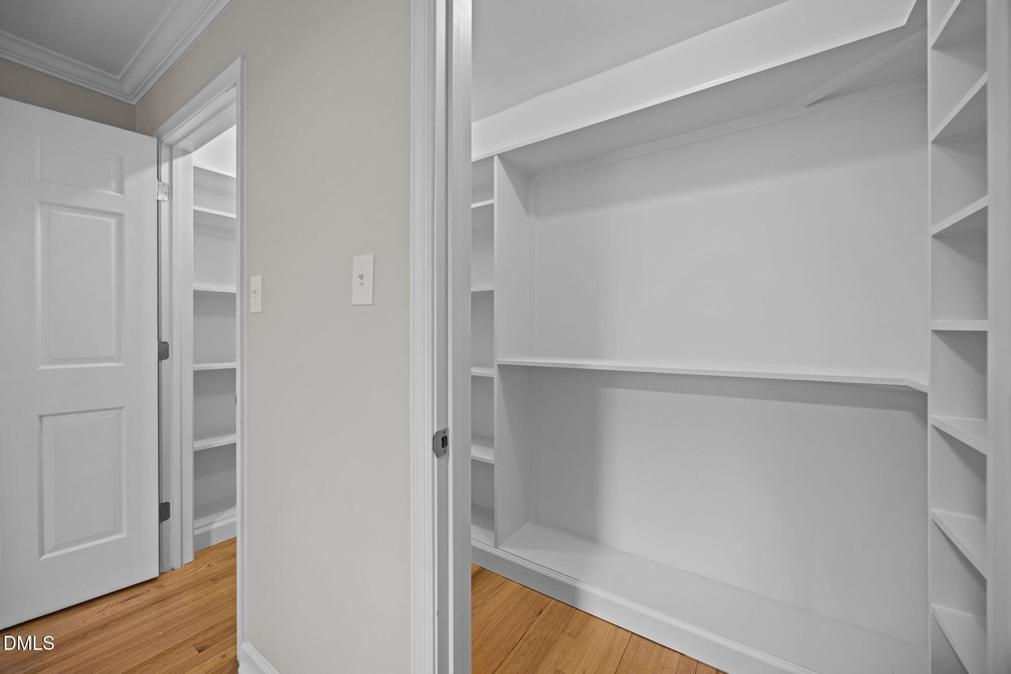 1001 Wilshire Drive Property Photo 28