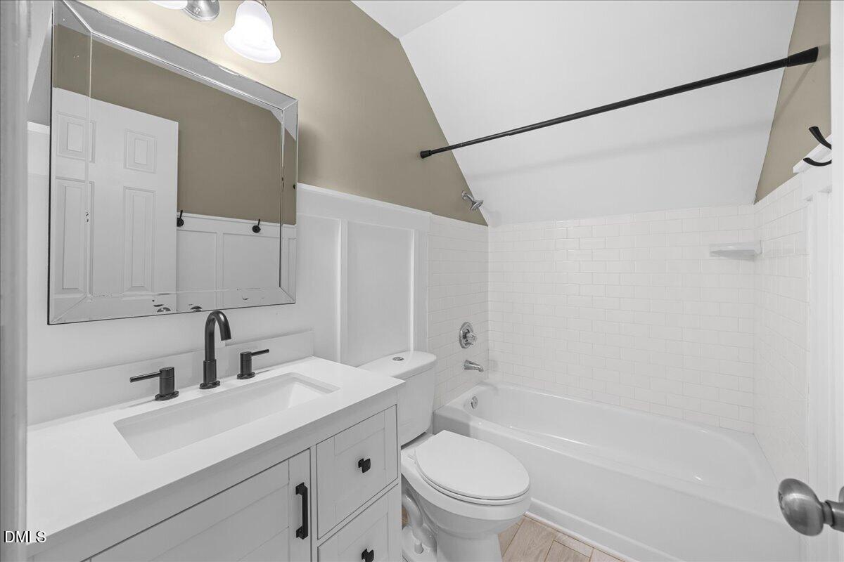 4404 Lancashire Drive Property Photo 23