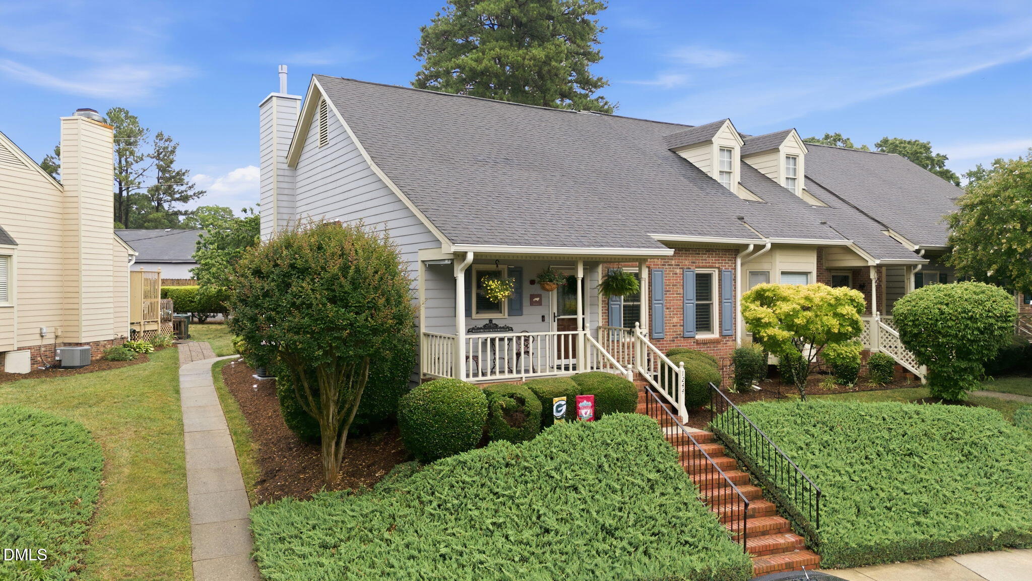 1244 Shadowbark Court Property Photo 4