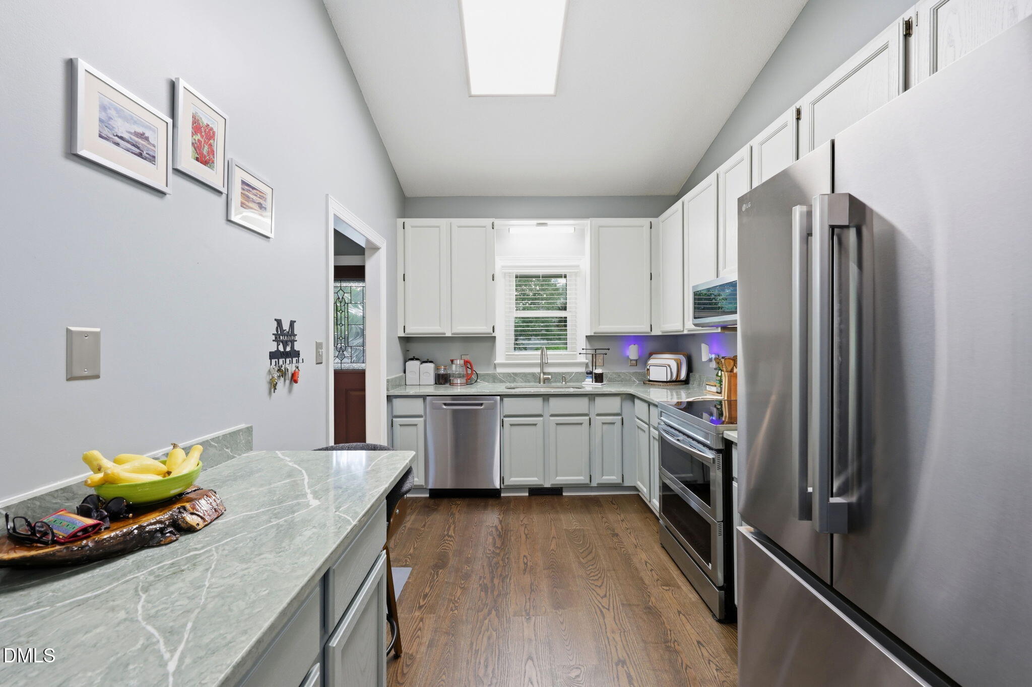 1244 Shadowbark Court Property Photo 8