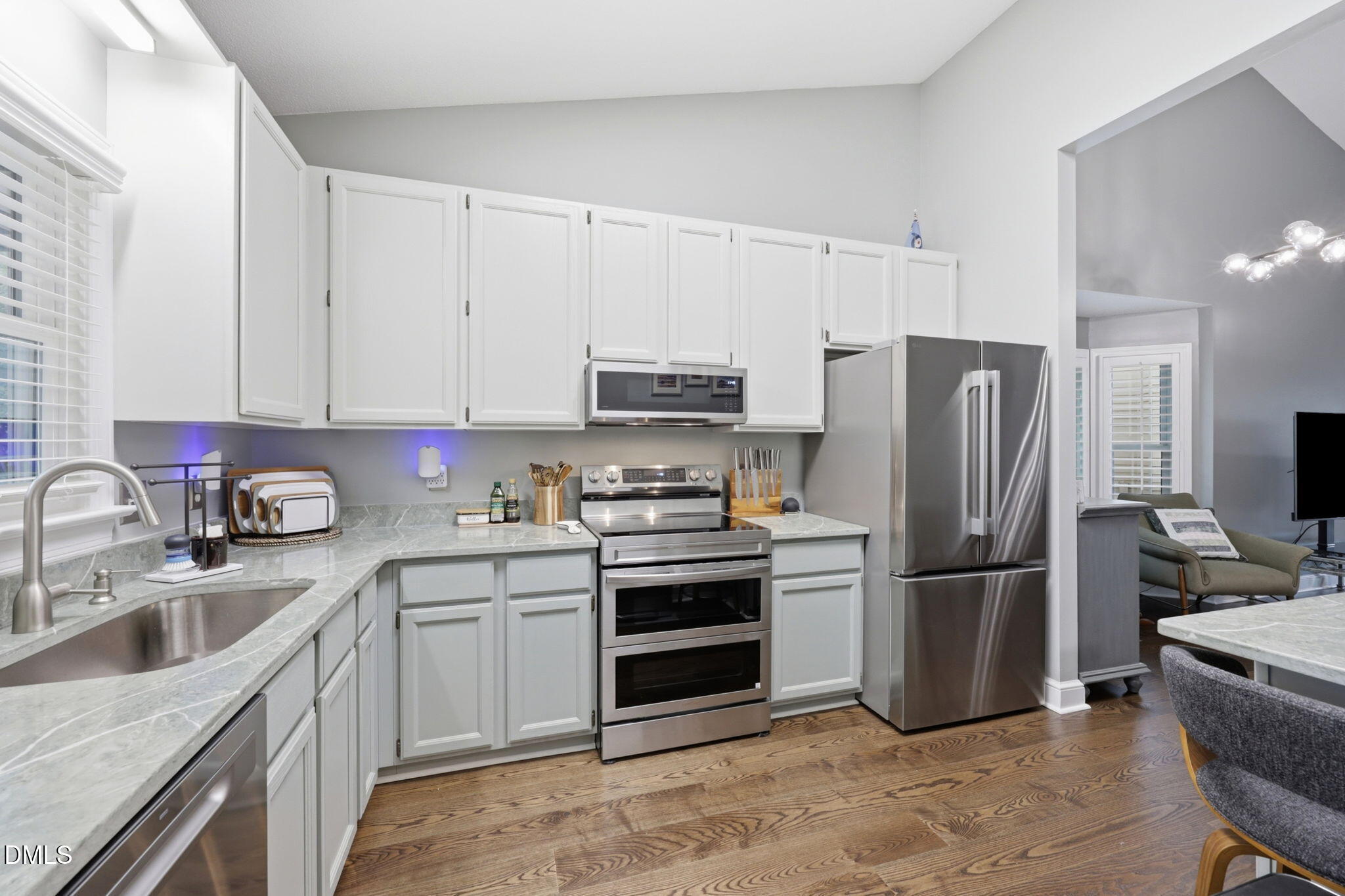 1244 Shadowbark Court Property Photo 12