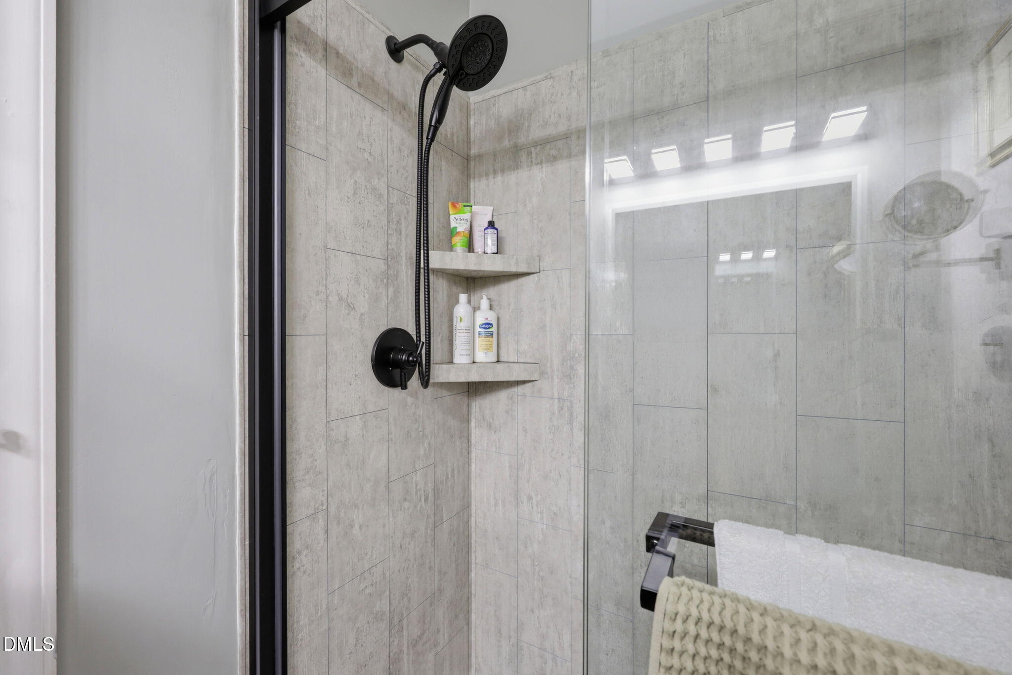 1244 Shadowbark Court Property Photo 28