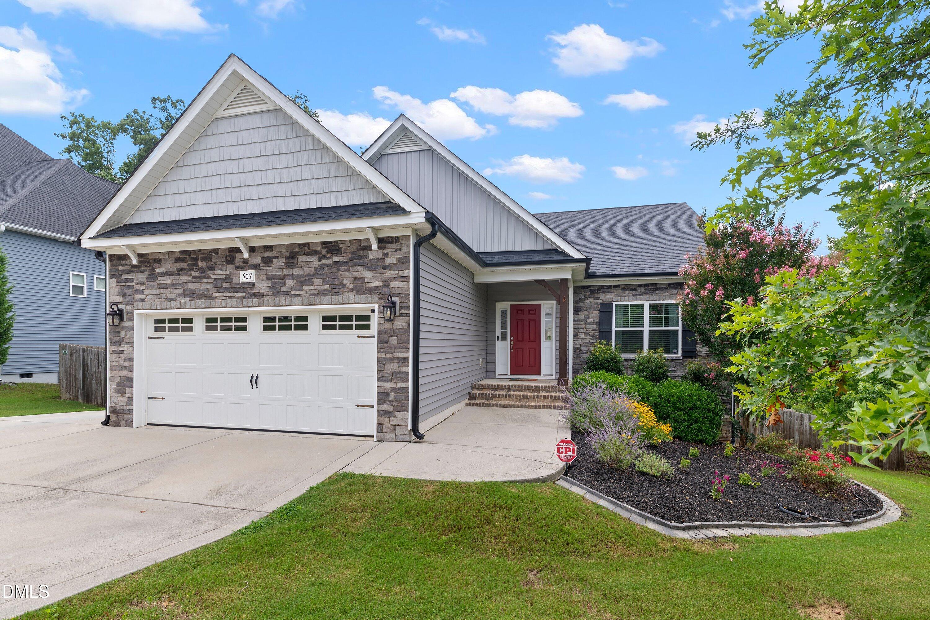 507 Whitebark Lane Property Photo 4
