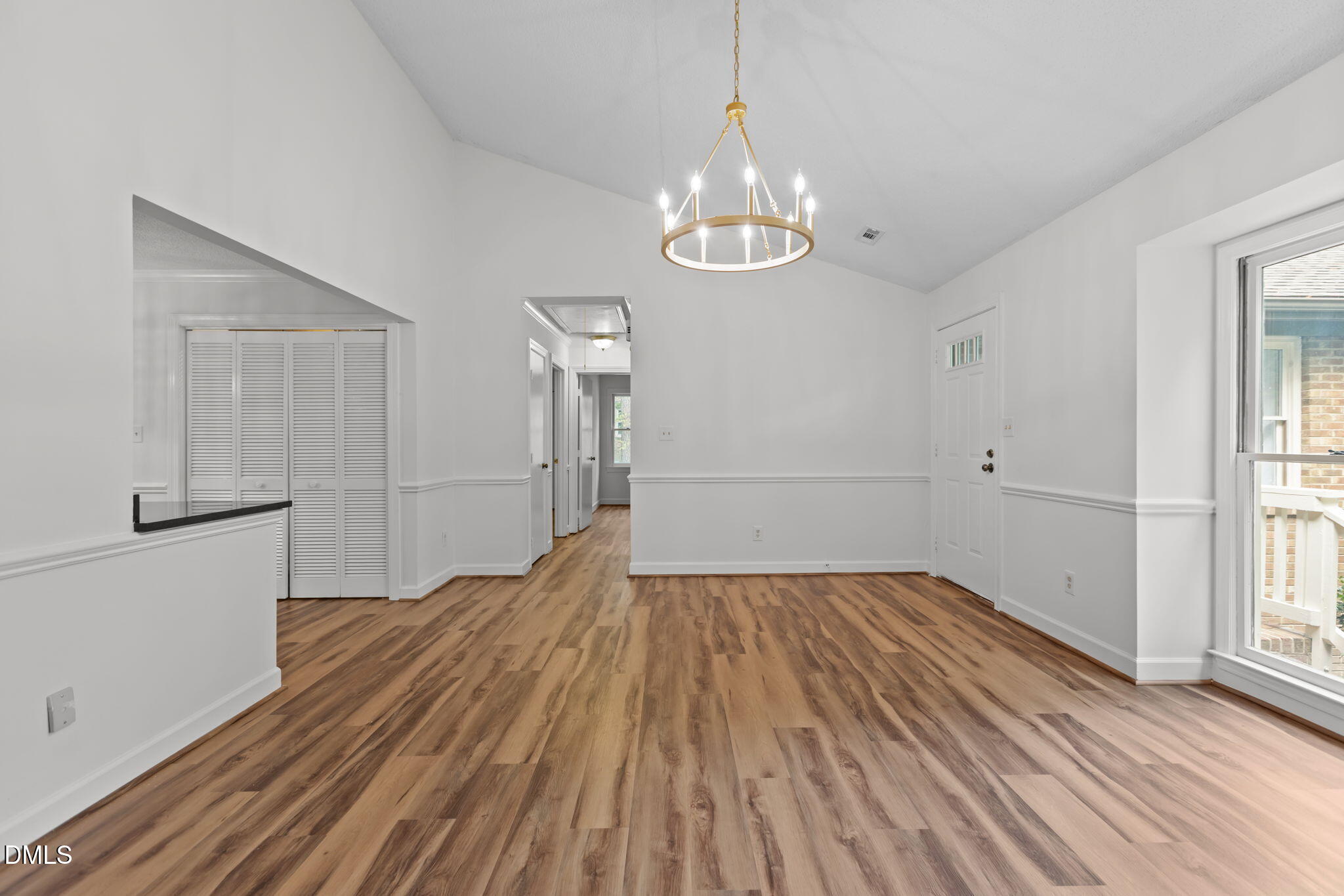 500 W Woodcroft Parkway 18c Property Photo 7