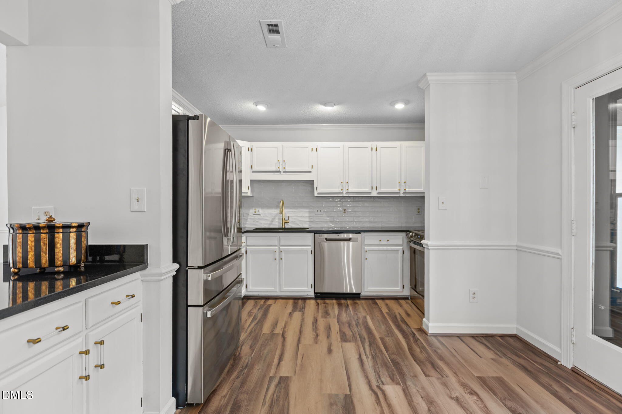 500 W Woodcroft Parkway 18c Property Photo 12