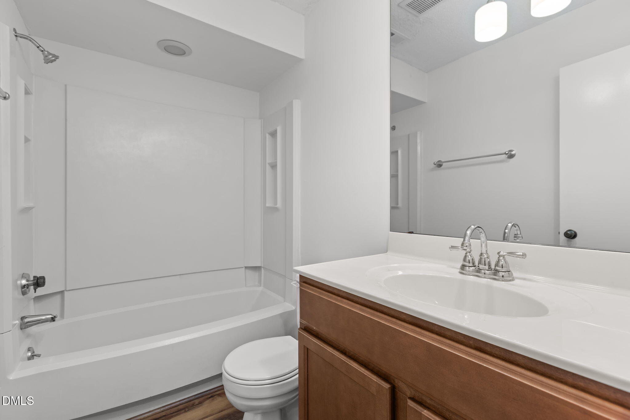 500 W Woodcroft Parkway 18c Property Photo 17