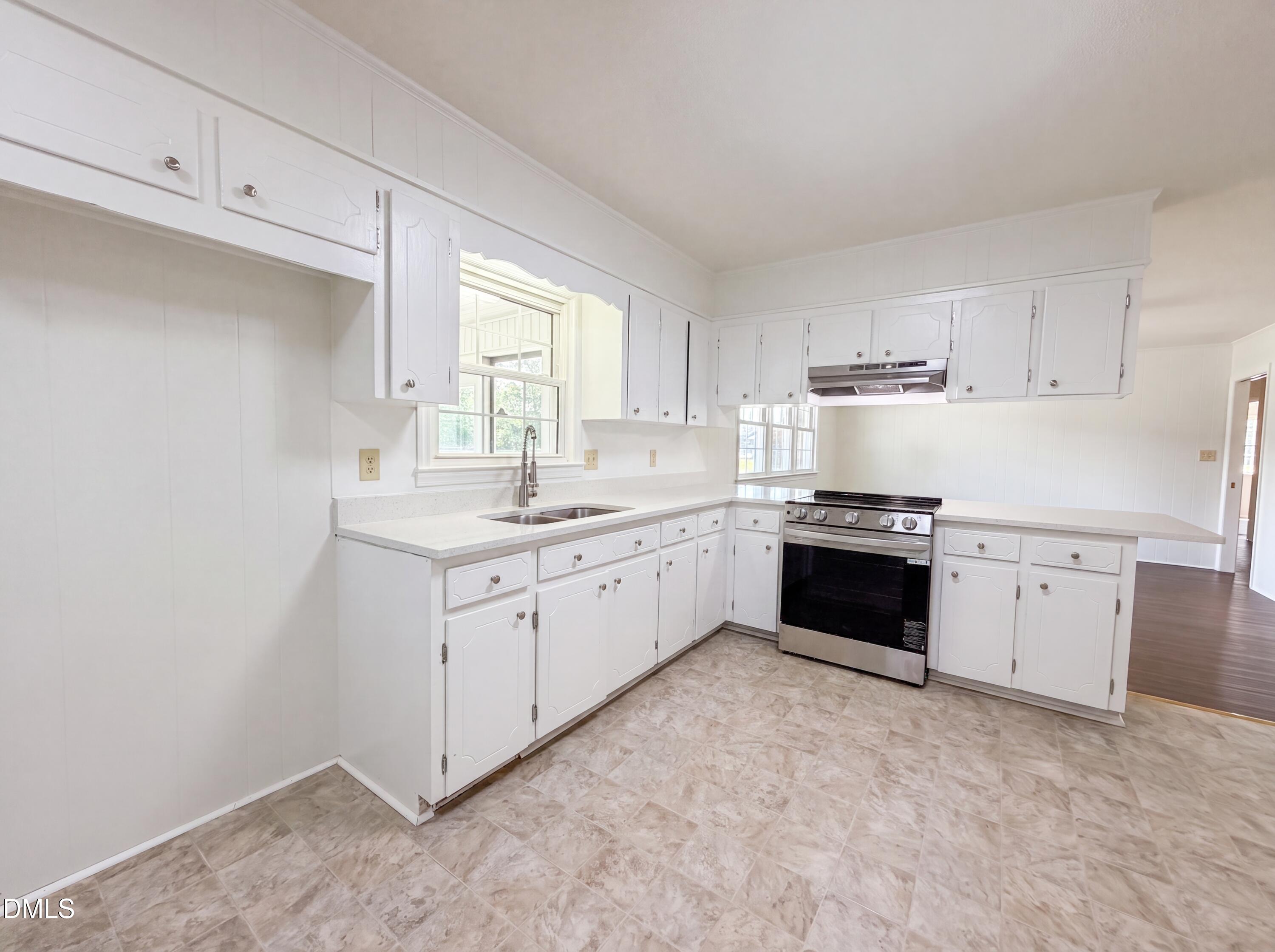 800 Lucas Street Property Photo 6