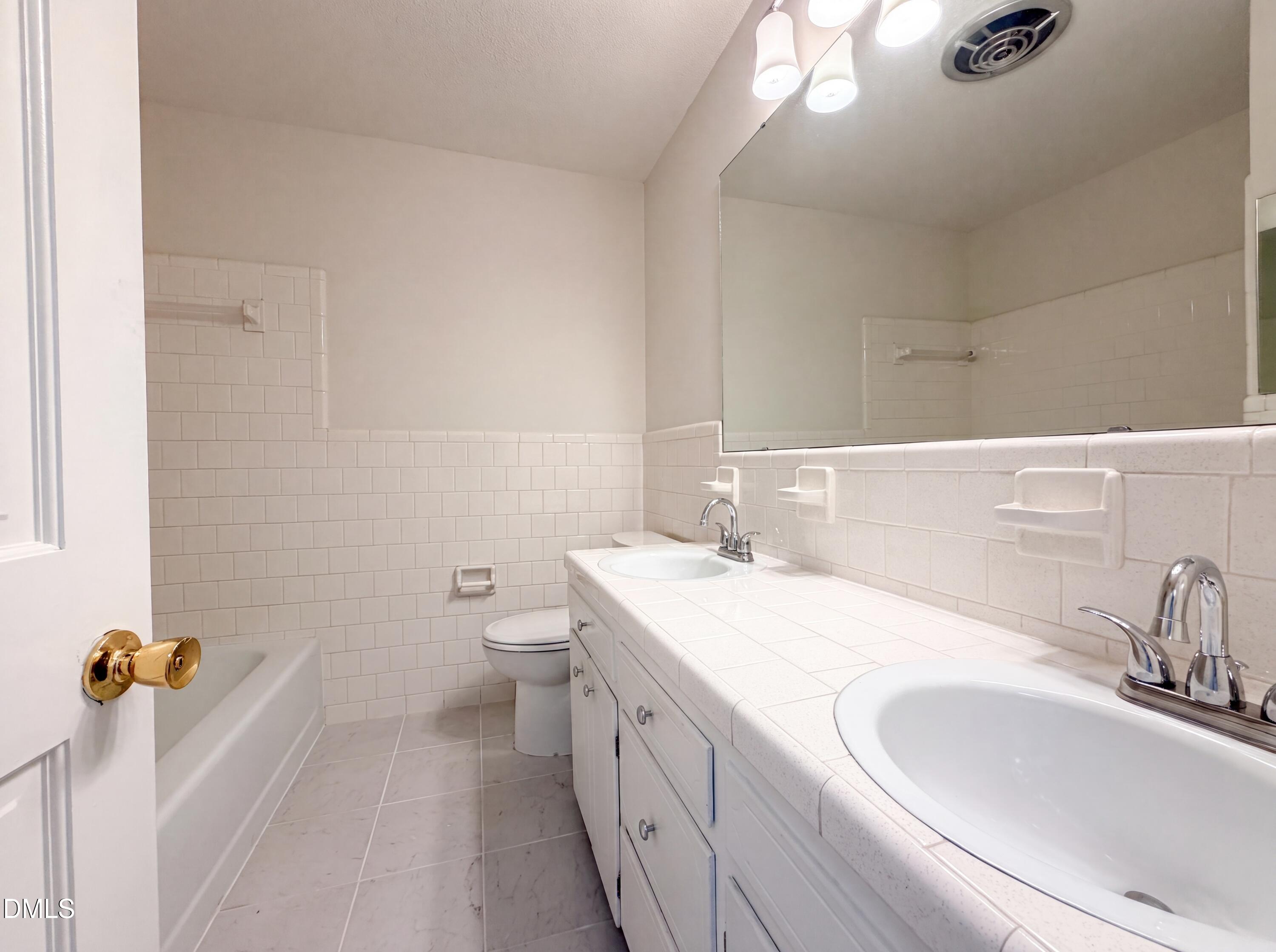 800 Lucas Street Property Photo 11