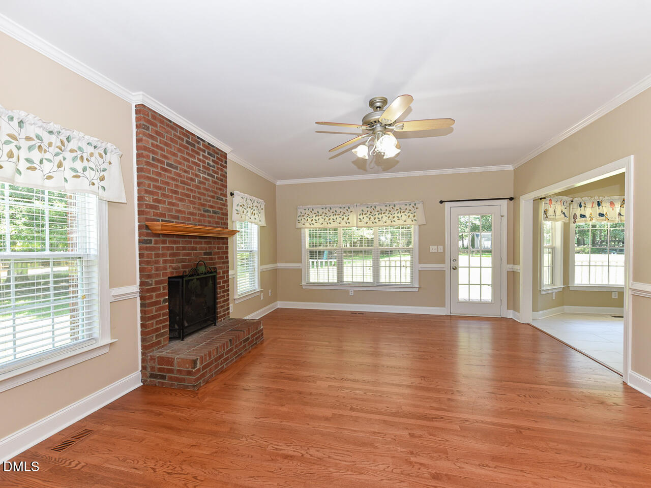 1229 Jogging Court Property Photo 8