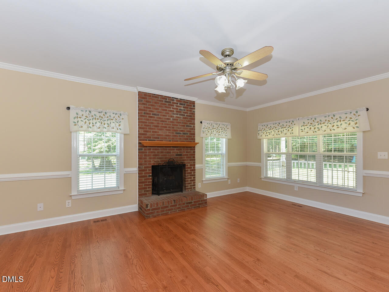 1229 Jogging Court Property Photo 10
