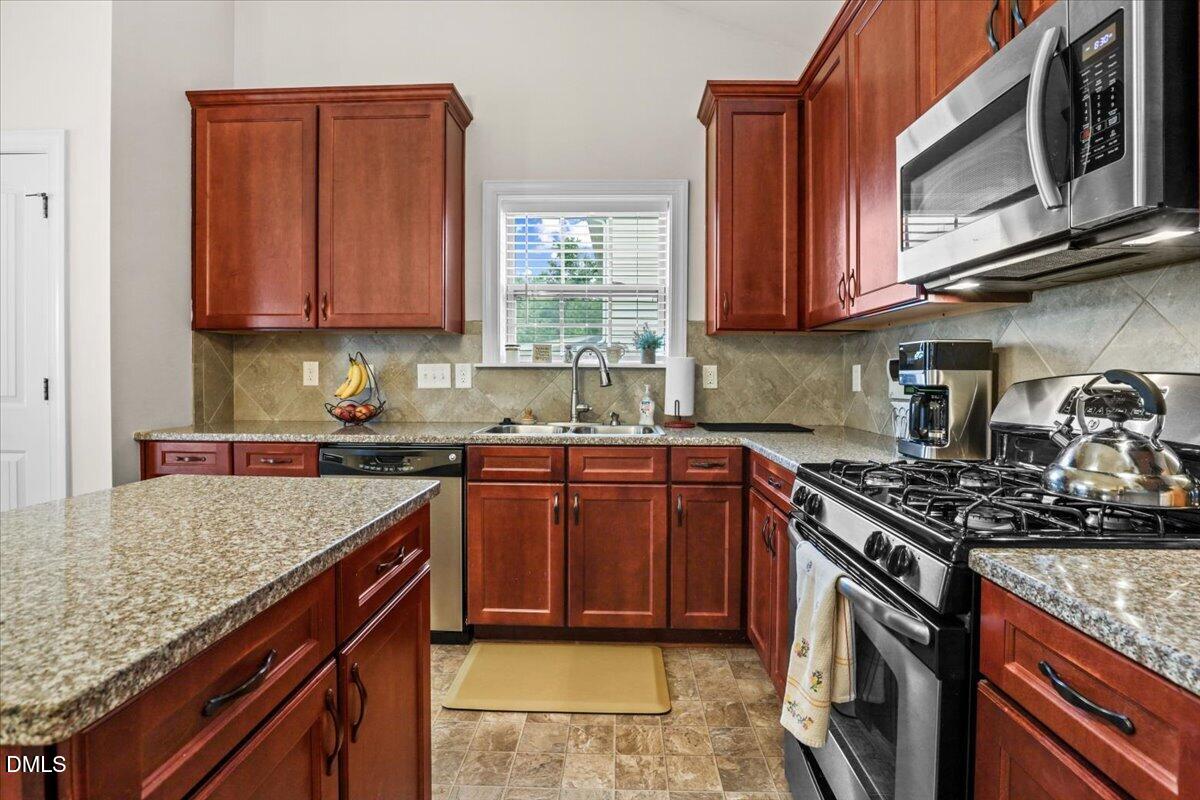 324 Lynshire Avenue Property Photo 15