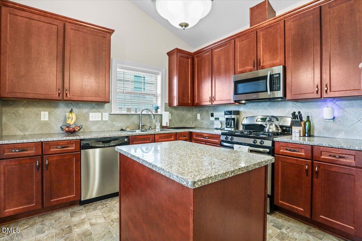 324 Lynshire Avenue Property Photo 16