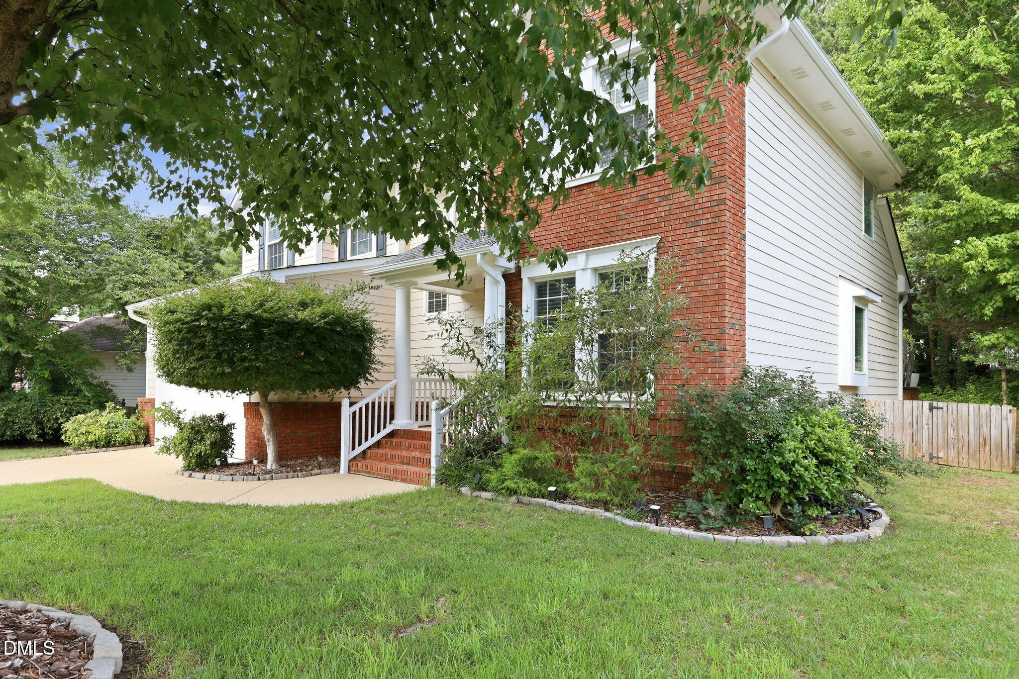 5128 Pinehall Wynd Property Photo 3