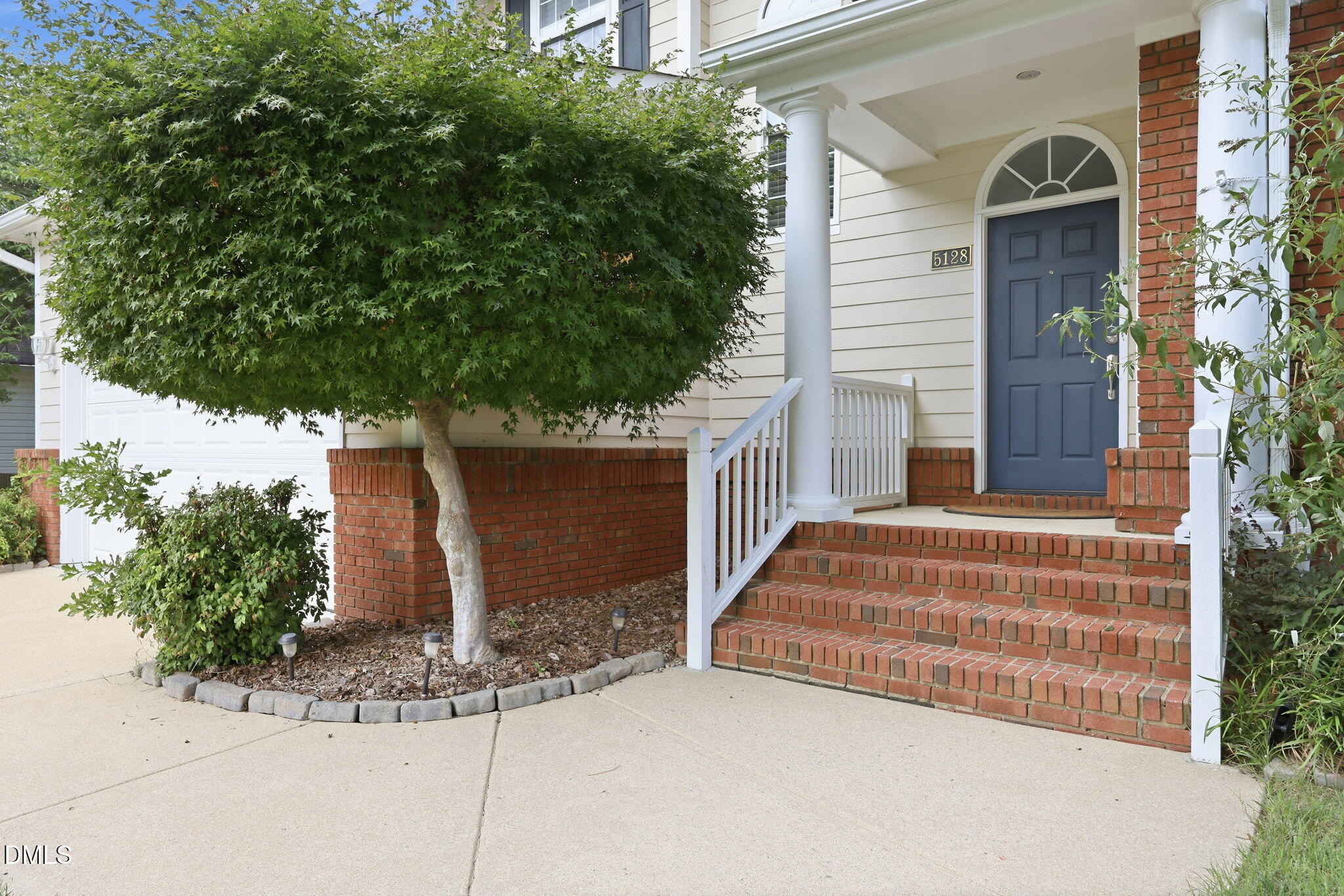 5128 Pinehall Wynd Property Photo 4