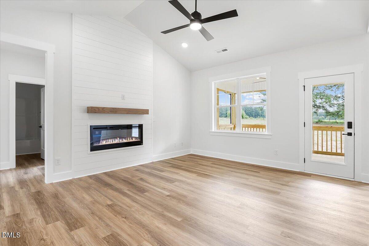 1229 Scarlet Oak Road Property Photo 6
