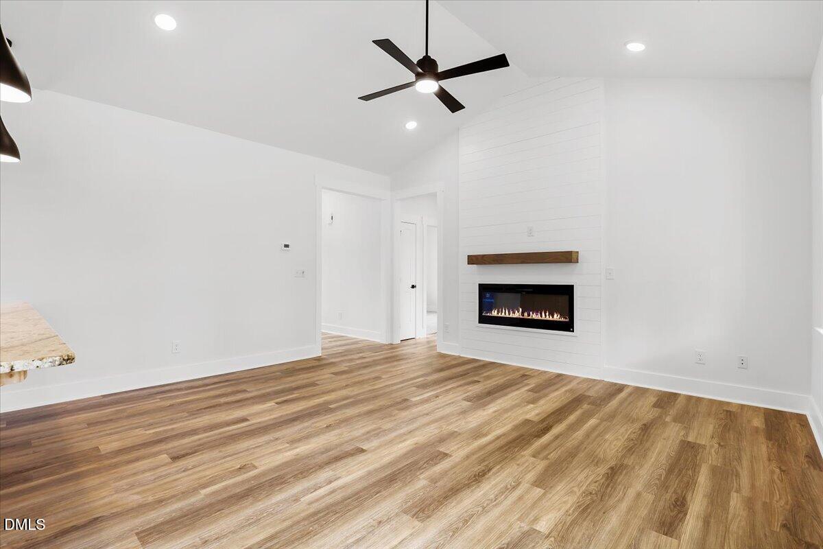 1229 Scarlet Oak Road Property Photo 7