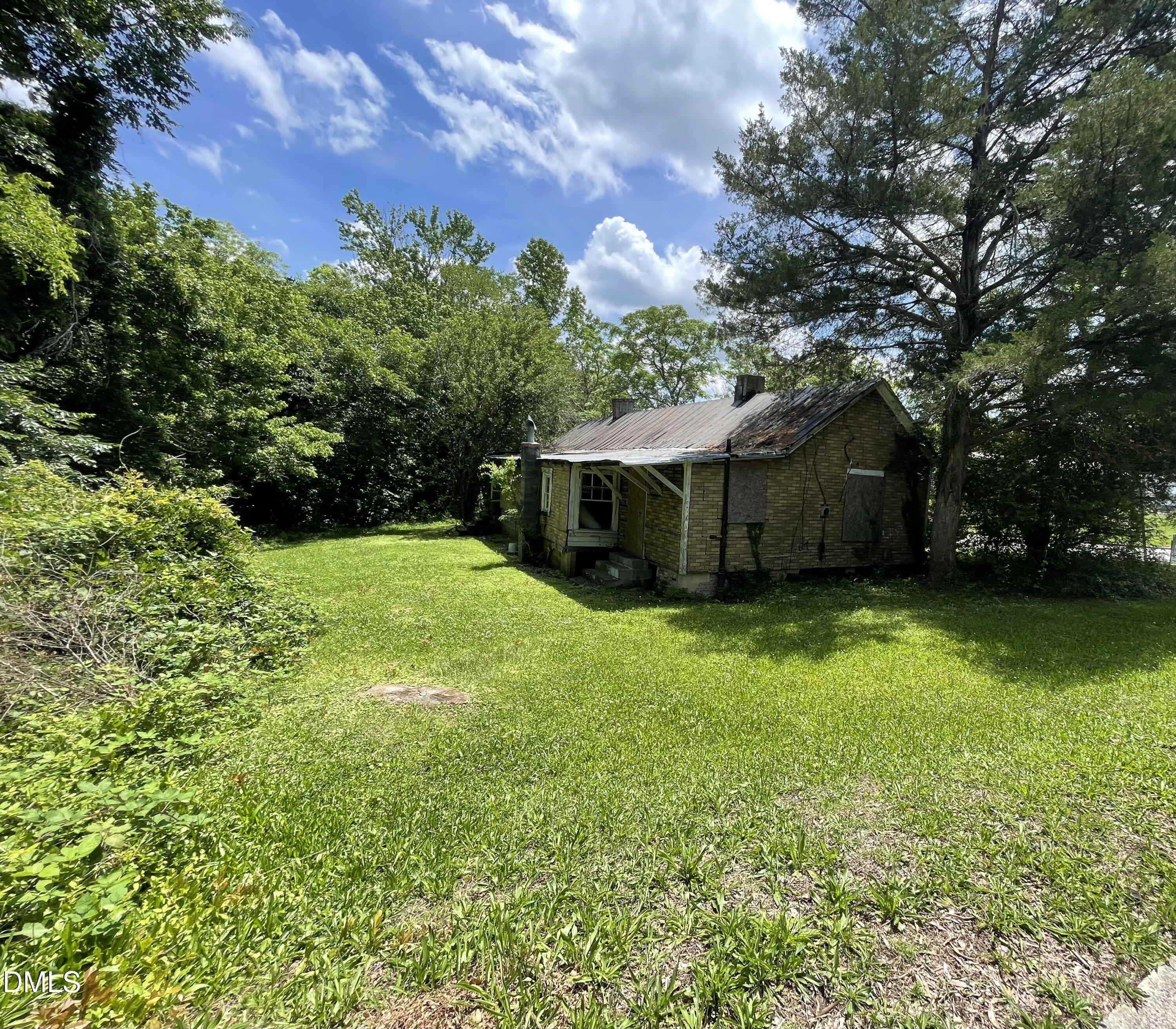 318 Walker Street Property Photo 2