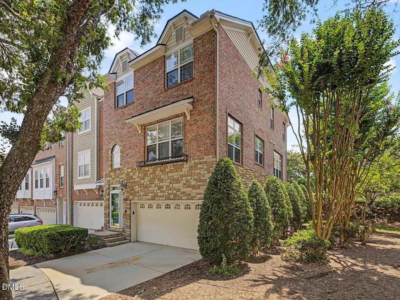 2949 Imperial Oaks Drive Property Photo 1