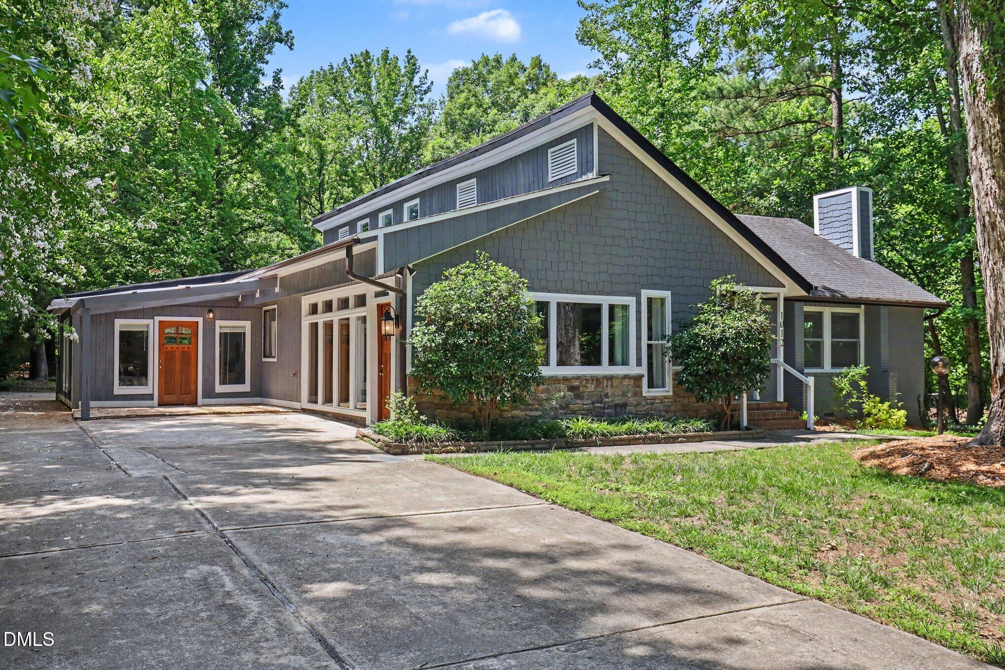 1012 Lansing Avenue Property Photo 1