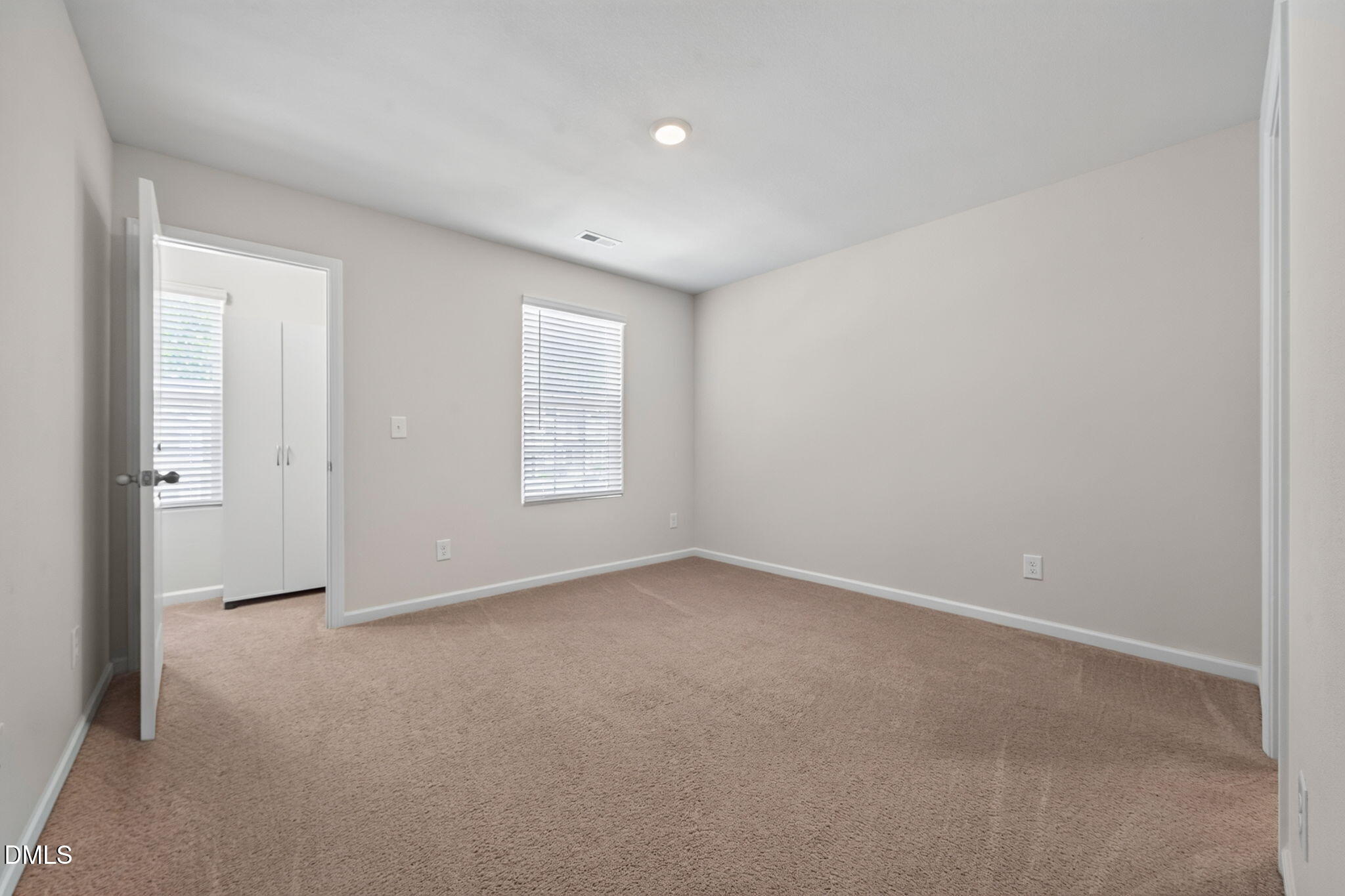 918 E Green Street F105 Property Photo 20