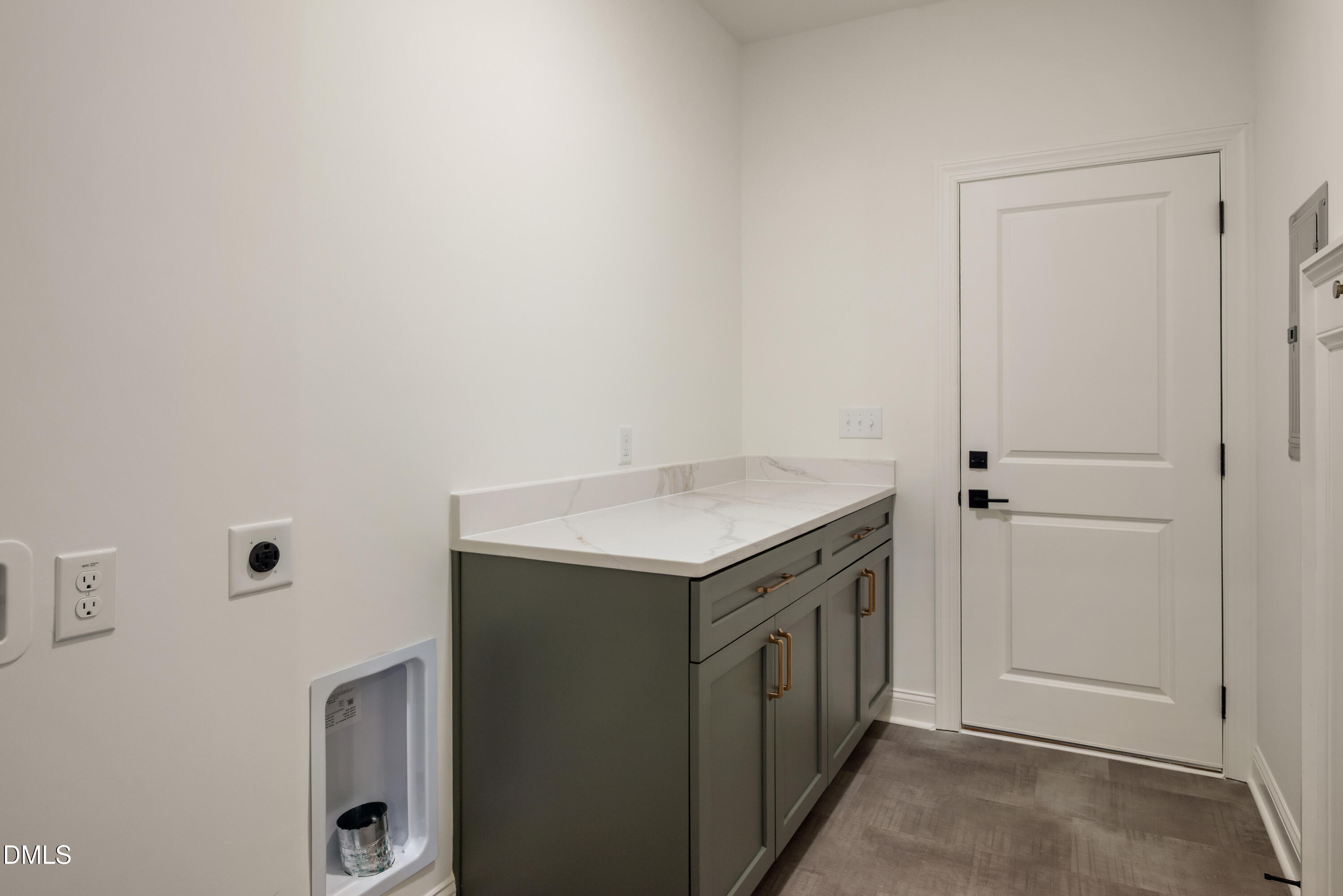 8625 Savage Road Property Photo 32