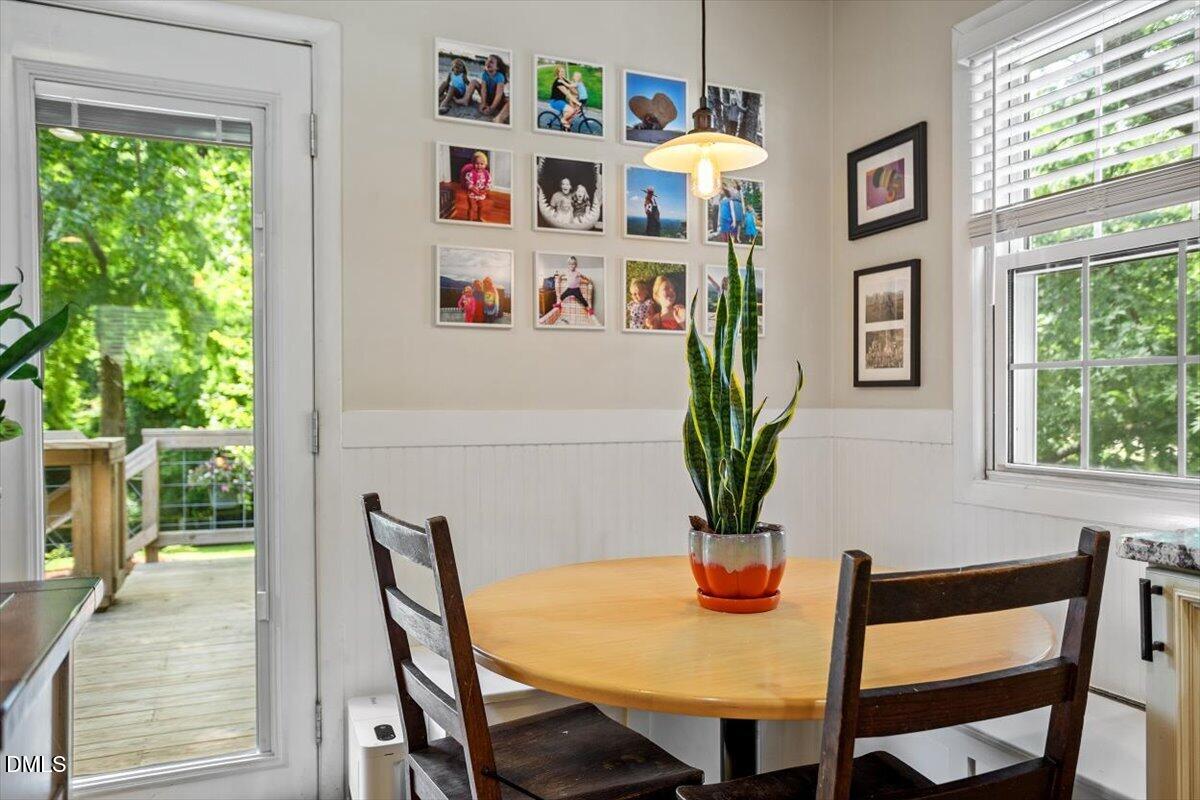1106 N King Charles Road Property Photo 11