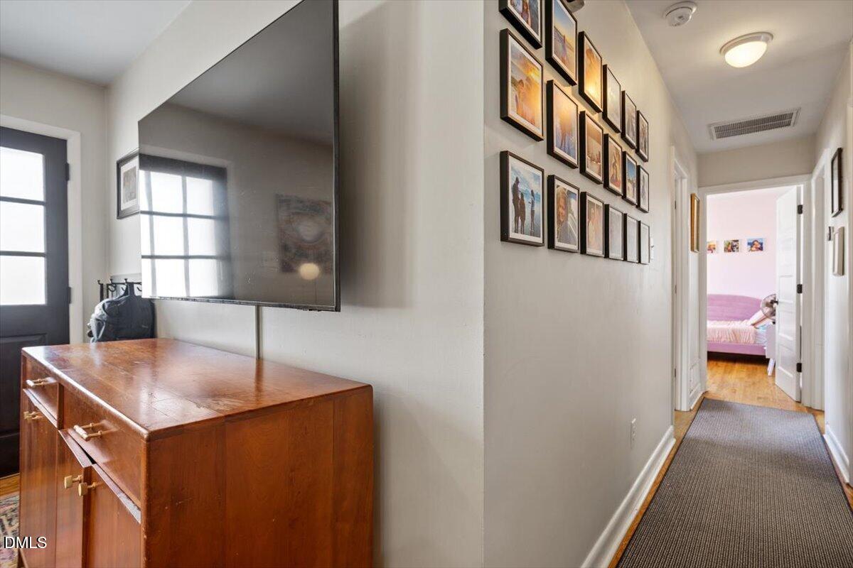1106 N King Charles Road Property Photo 12