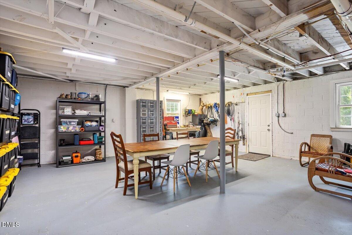 1106 N King Charles Road Property Photo 22