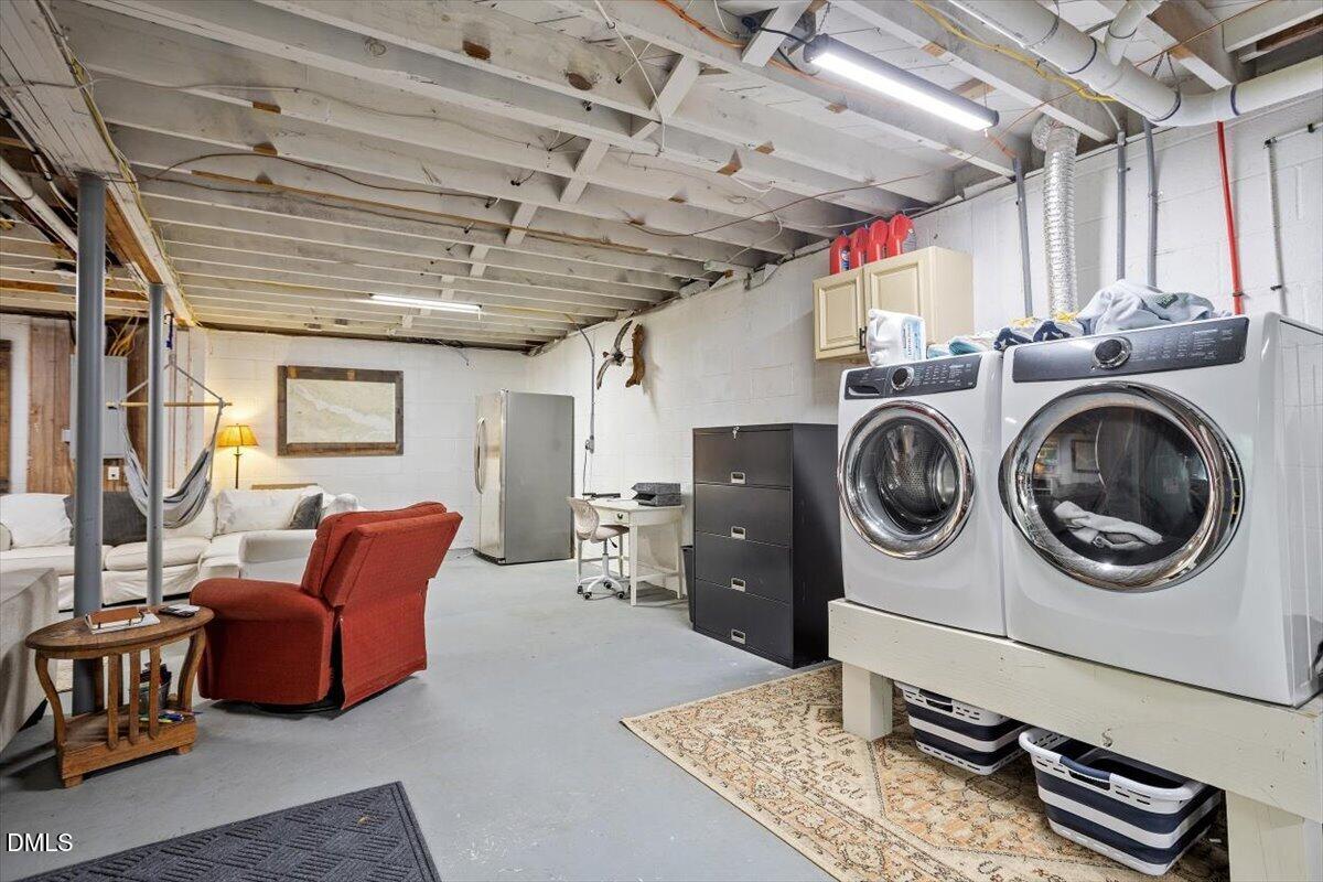 1106 N King Charles Road Property Photo 25