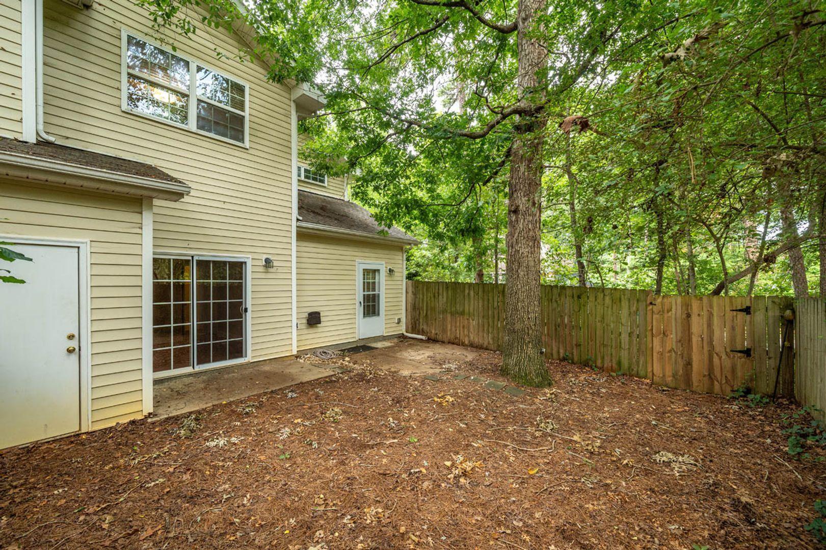 6301 Grove Estates Terrace Property Photo 6